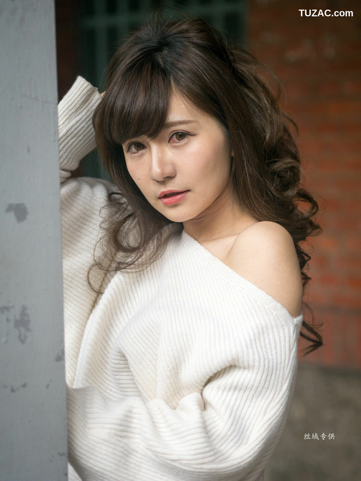 台湾正妹_ 艾比《台灣大學》 写真集[158P]