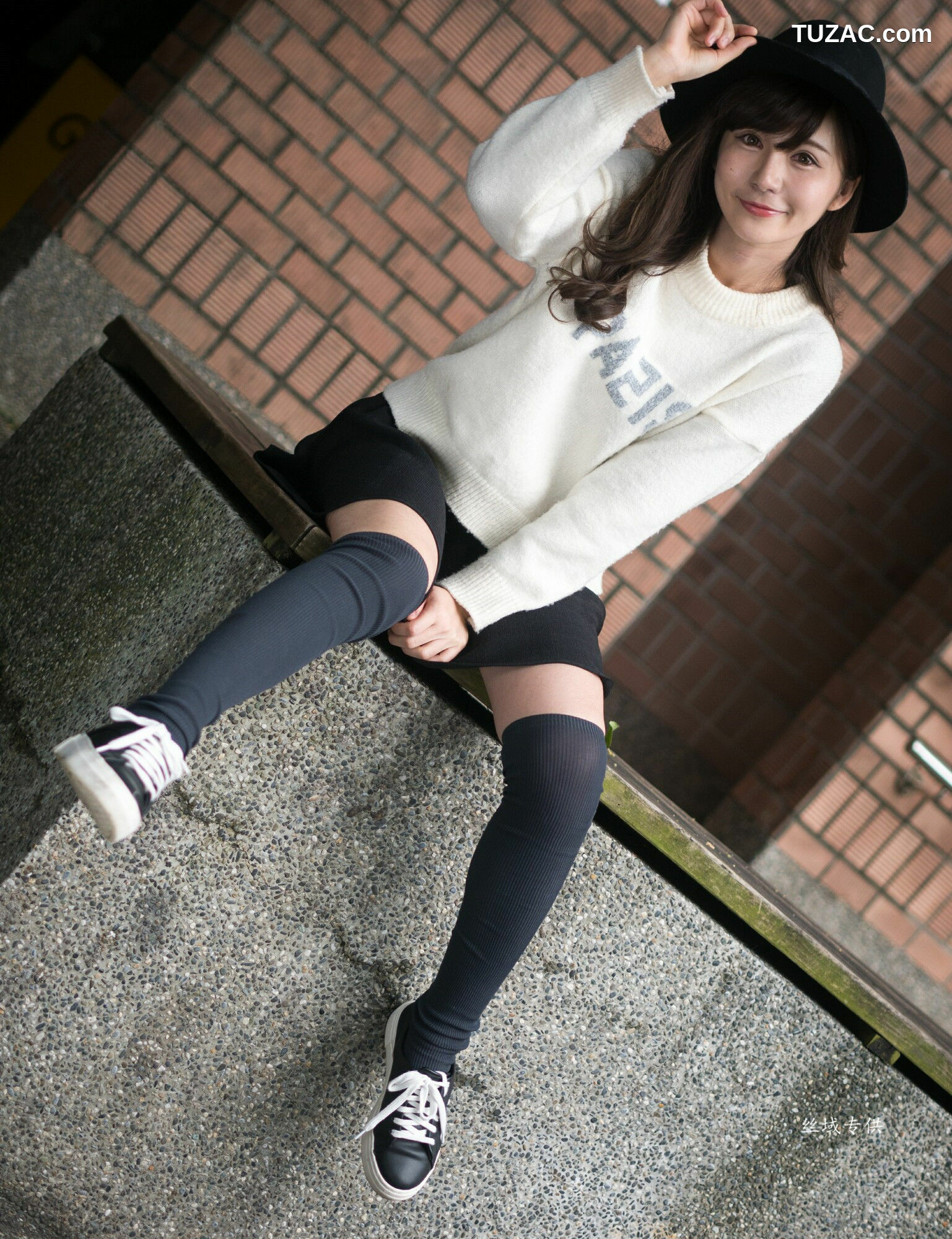 台湾正妹_ 艾比《台灣大學》 写真集[158P]