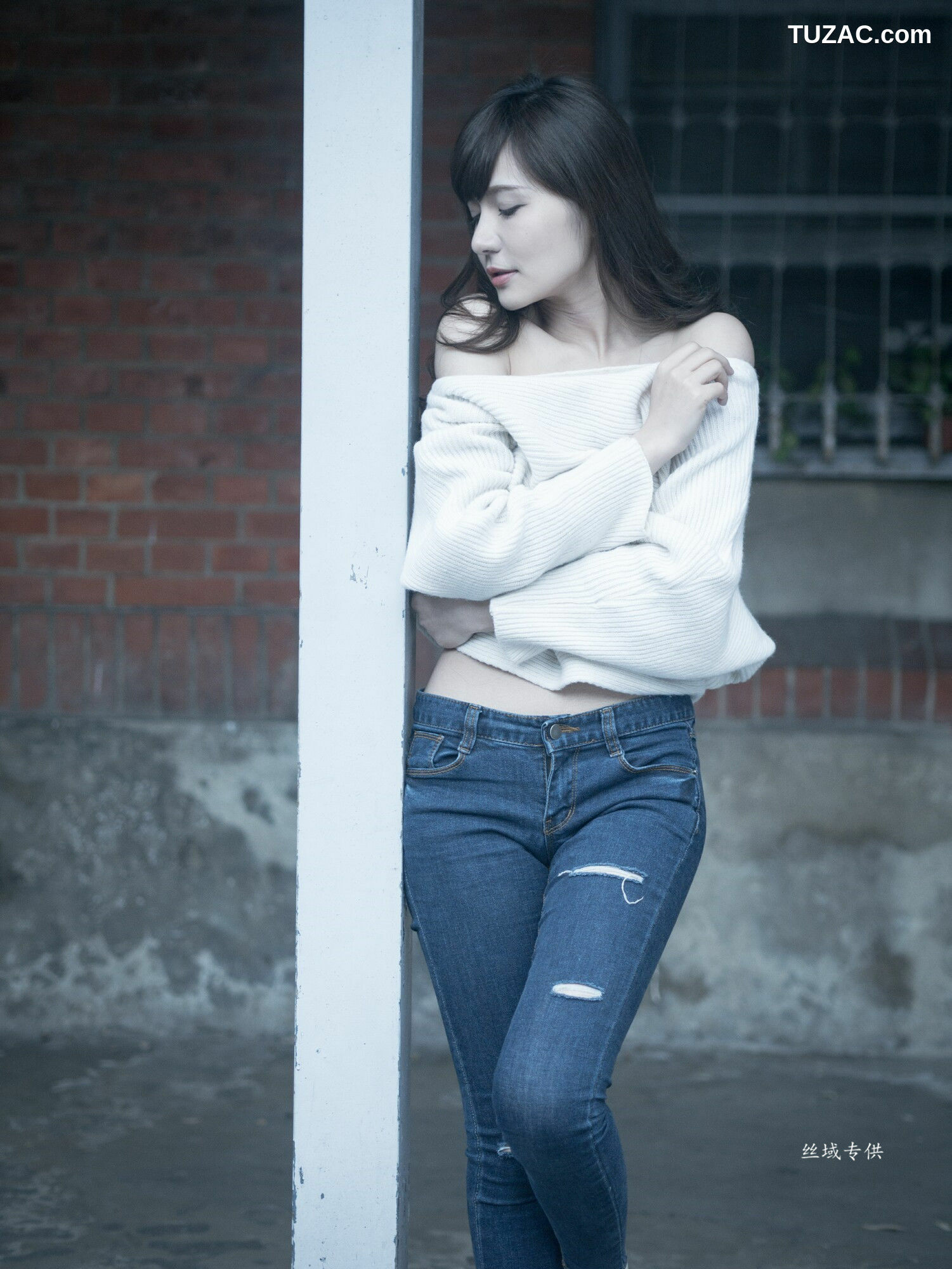 台湾正妹_ 艾比《台灣大學》 写真集[158P]