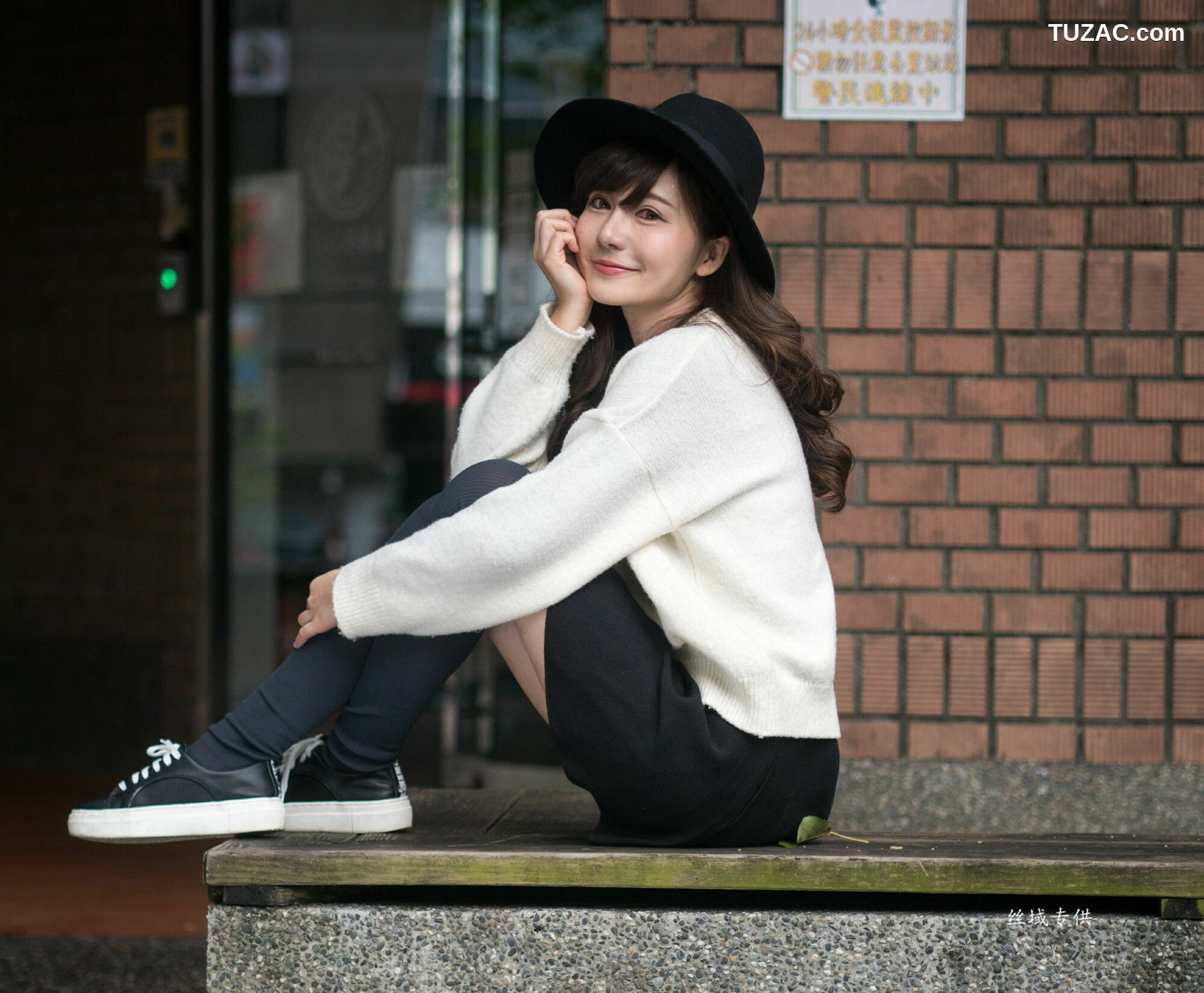 台湾正妹_ 艾比《台灣大學》 写真集[158P]