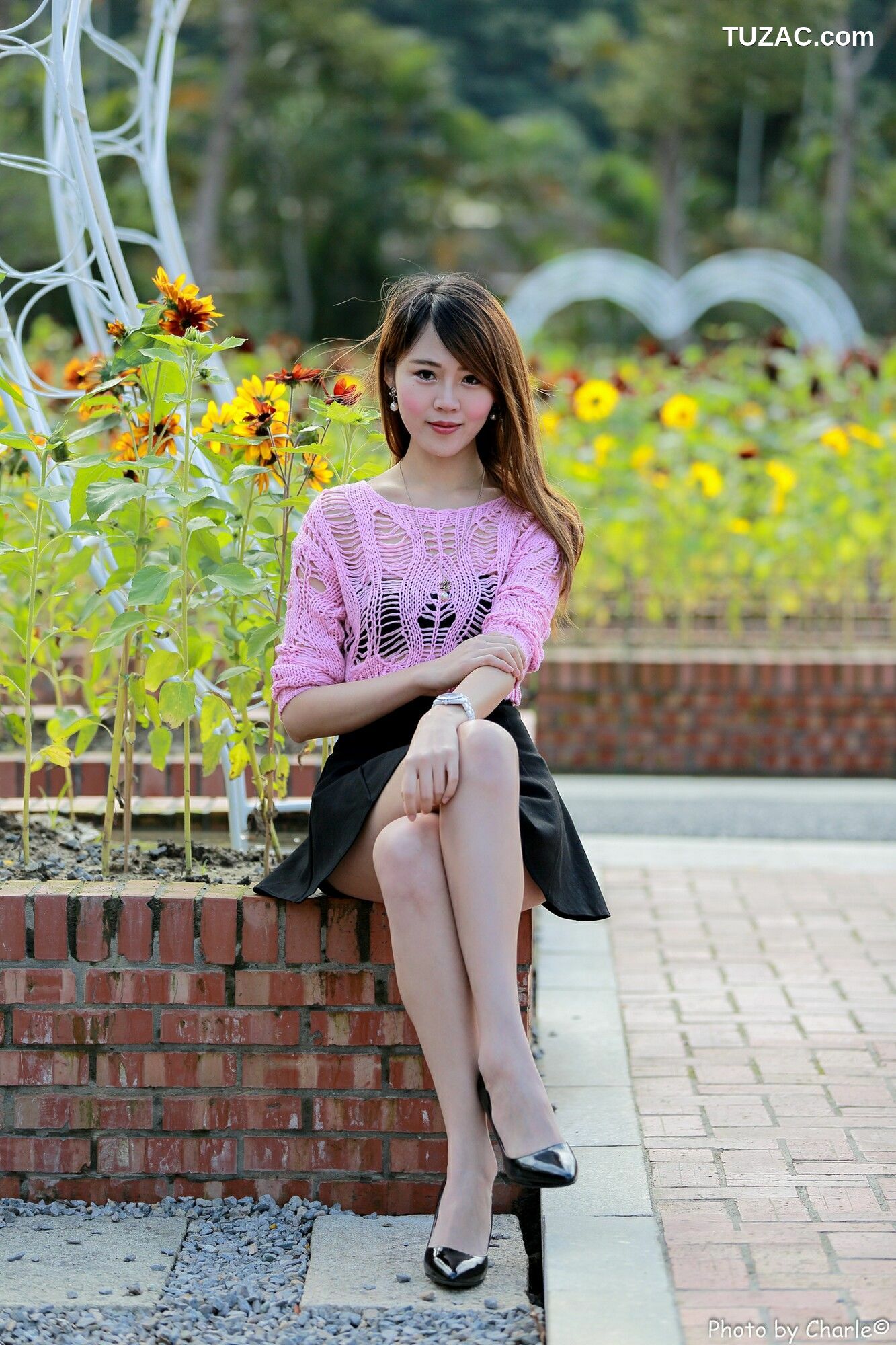 台湾正妹_ 艾琳《士林官邸外拍（共三套服装）》 写真集[82P]