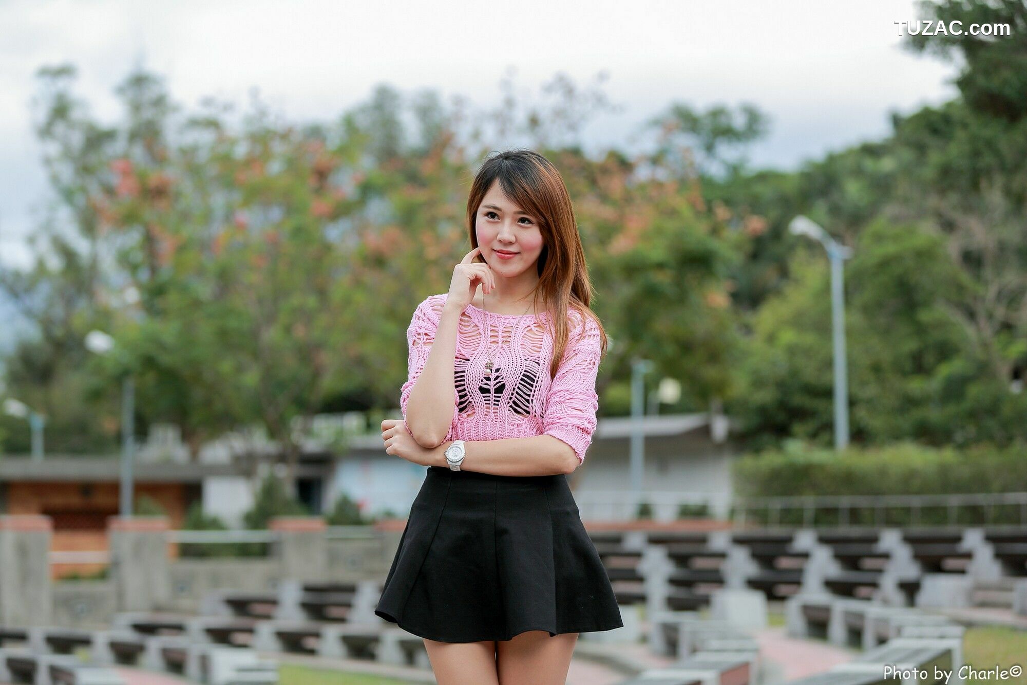 台湾正妹_ 艾琳《士林官邸外拍（共三套服装）》 写真集[82P]