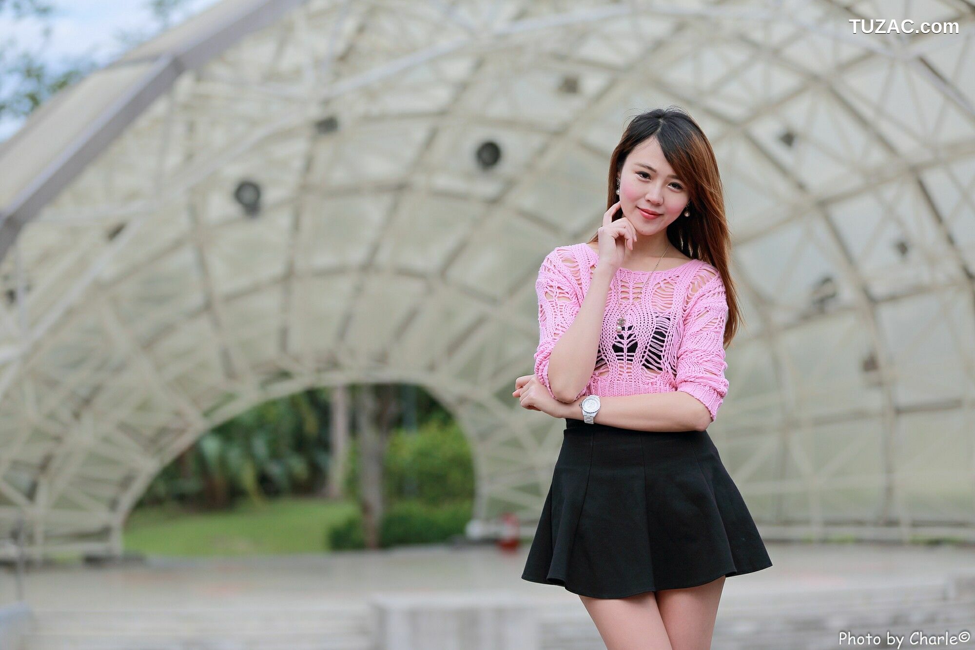 台湾正妹_ 艾琳《士林官邸外拍（共三套服装）》 写真集[82P]