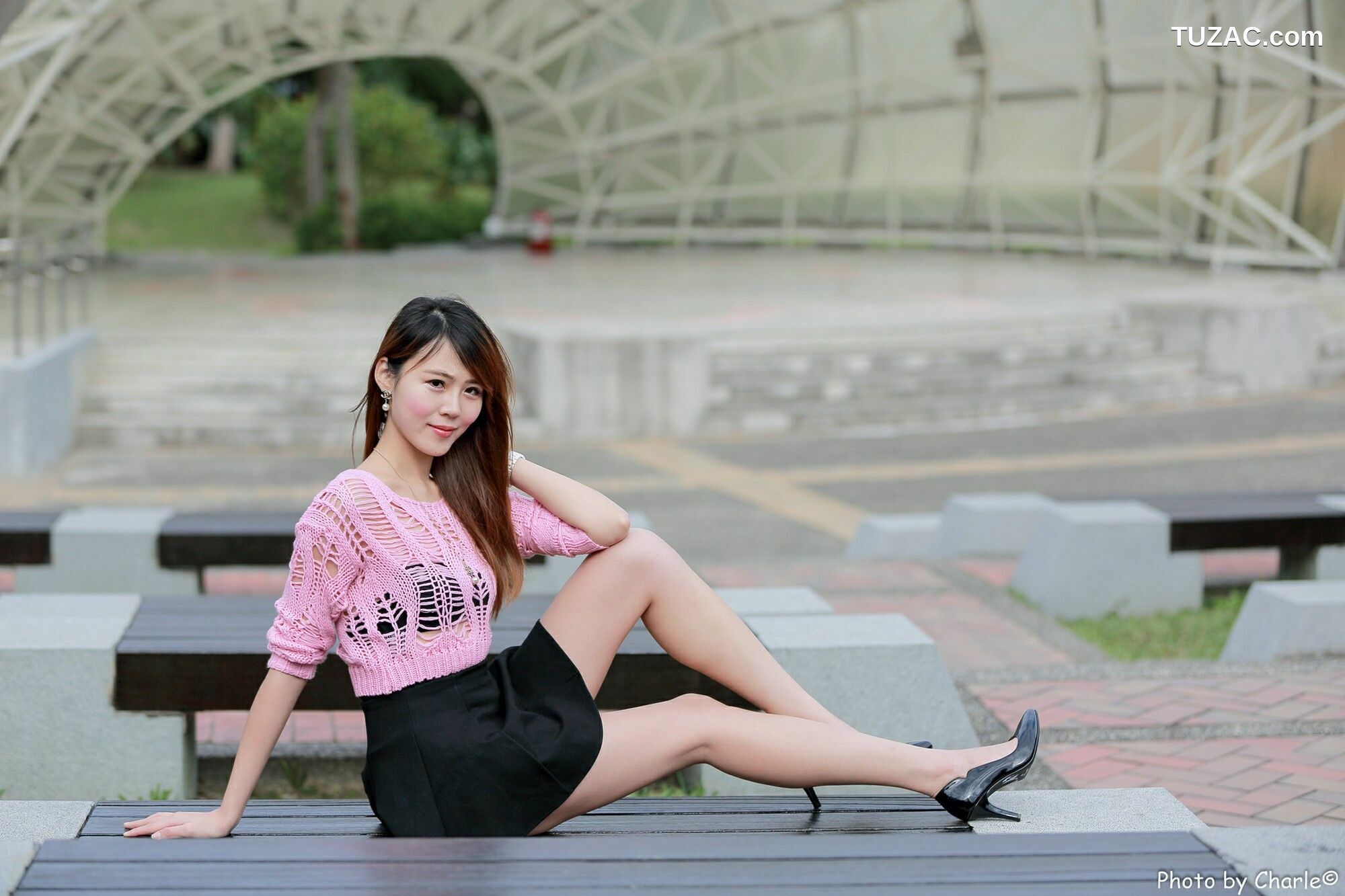 台湾正妹_ 艾琳《士林官邸外拍（共三套服装）》 写真集[82P]