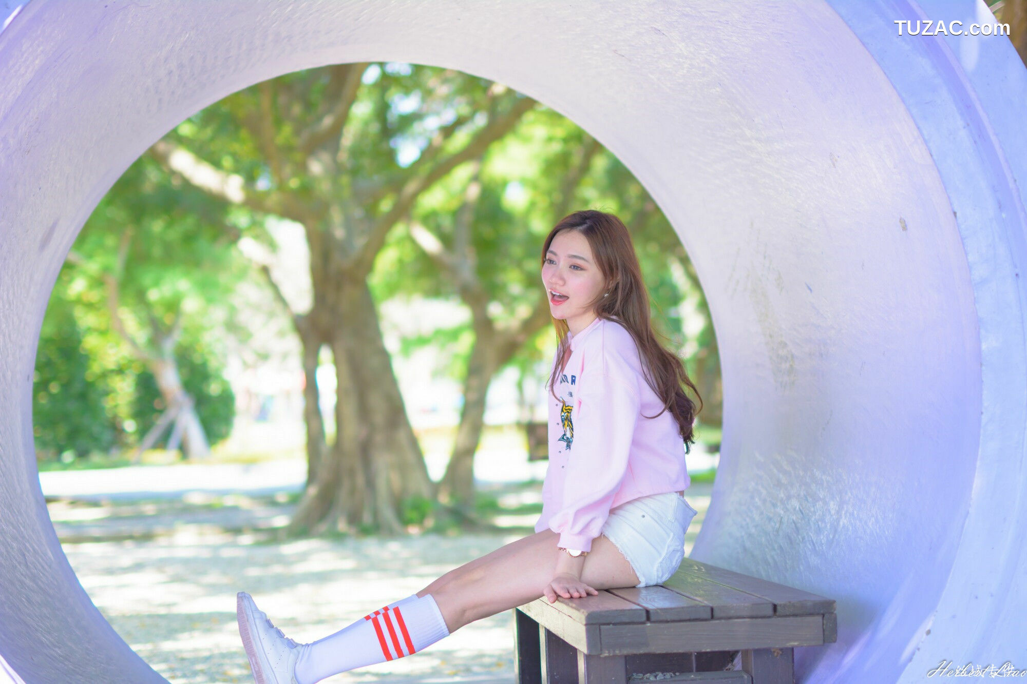 台湾正妹_ 苏小立《花博新生公園 热裤运动装》 写真集[56P]