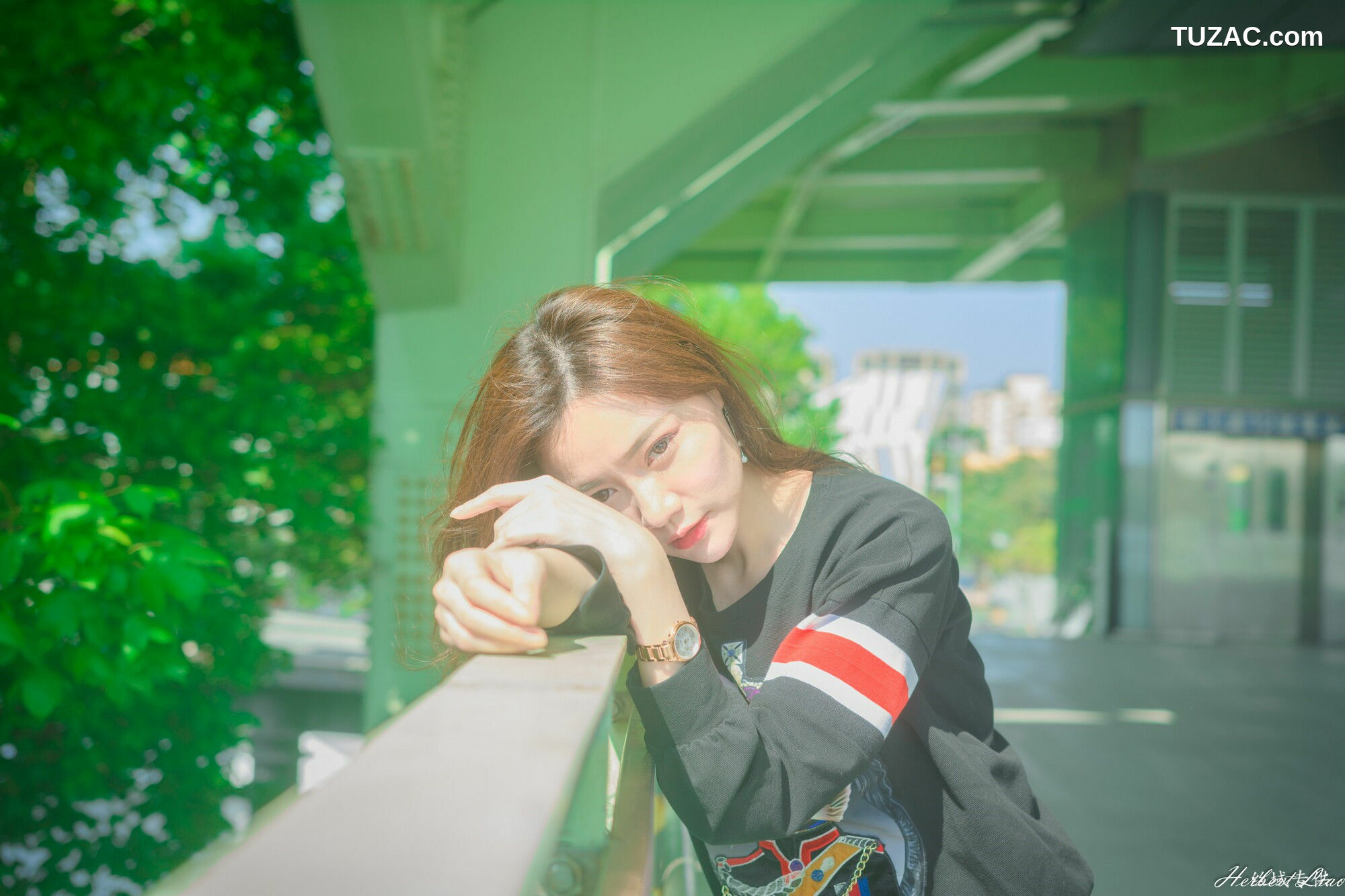 台湾正妹_ 苏小立《花博新生公園》校花系列 写真集[86P]