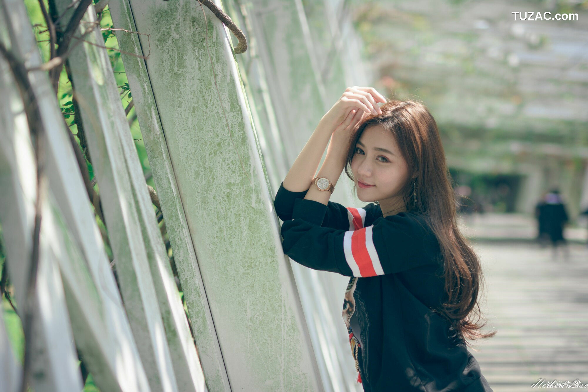 台湾正妹_ 苏小立《花博新生公園》校花系列 写真集[86P]