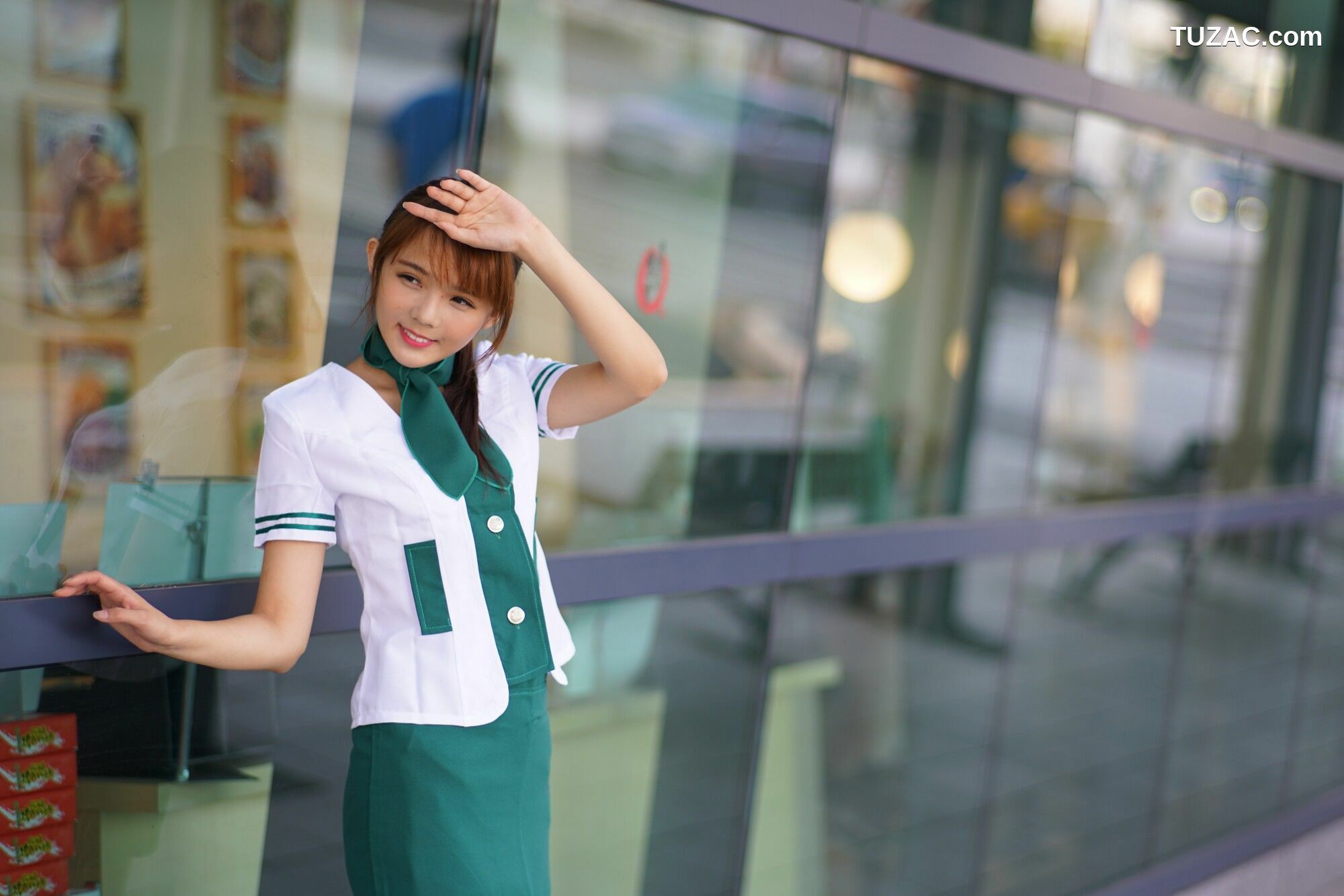 台湾正妹_ 苏郁媛《烏日高鐵～空姐制服》 写真集[136P]