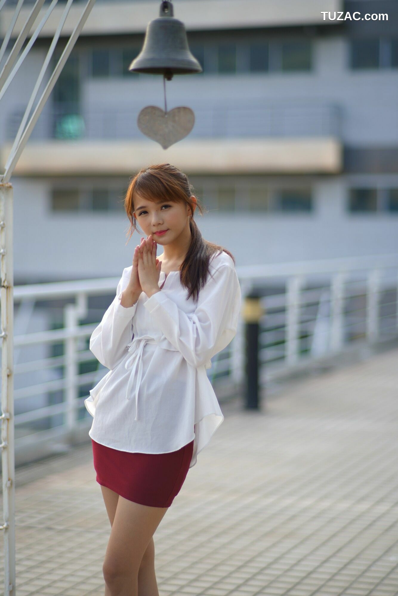 台湾正妹_ 苏郁媛《烏日高鐵～街拍包臀裙》 写真集[56P]