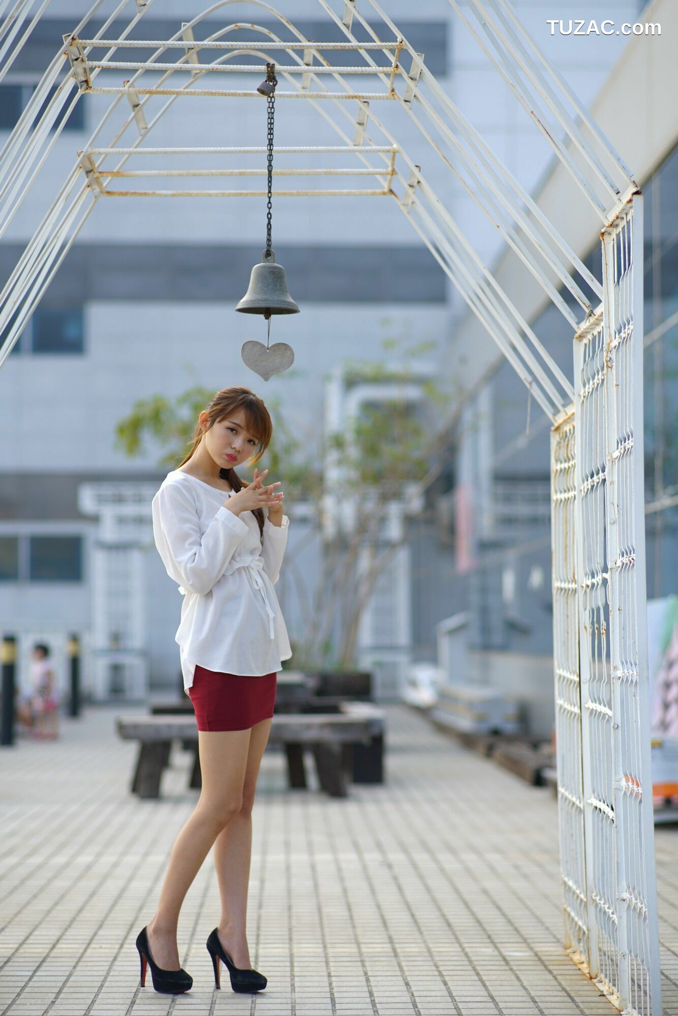 台湾正妹_ 苏郁媛《烏日高鐵～连衣裙街拍》 写真集[76P]