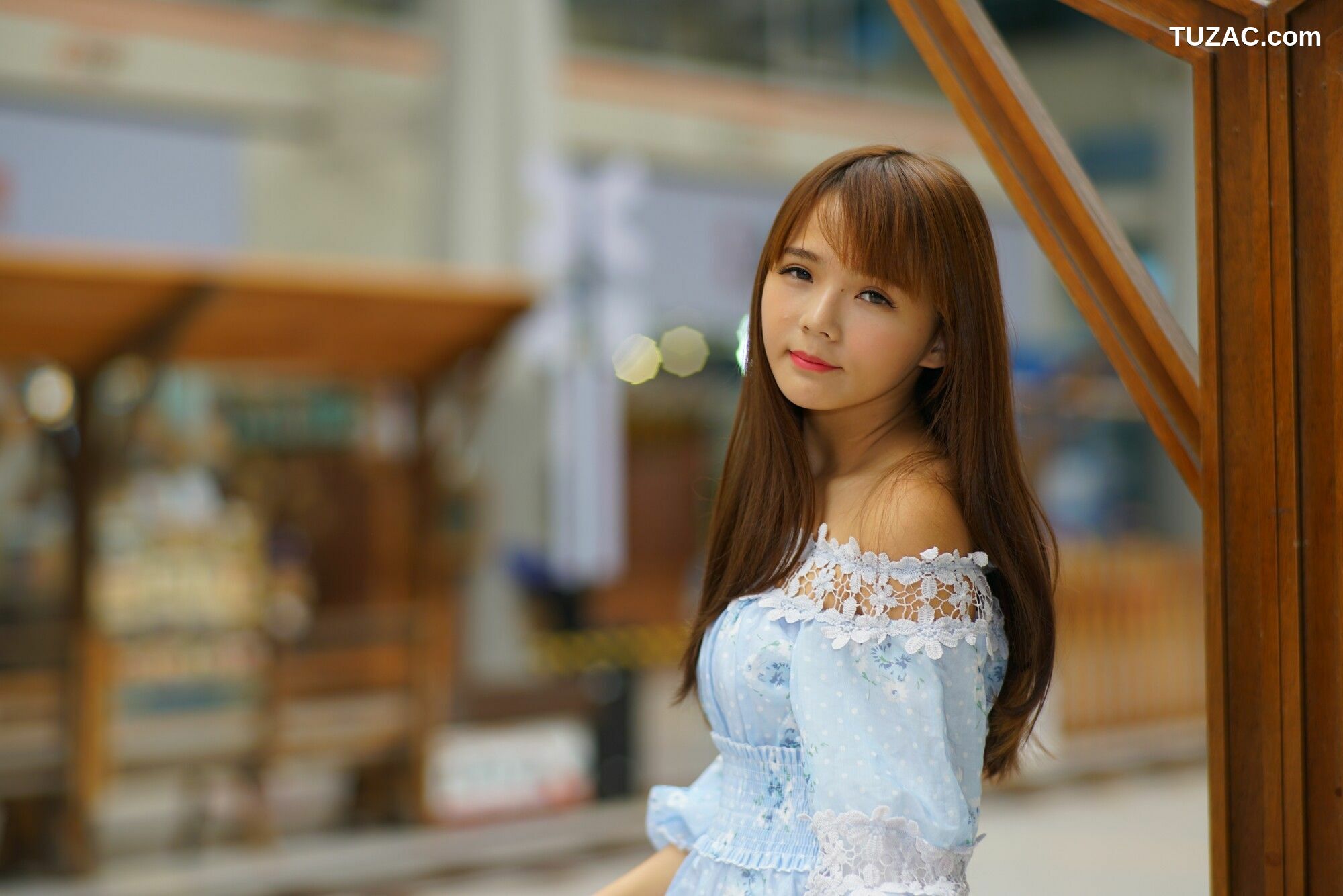 台湾正妹_ 苏郁媛《烏日高鐵～连衣裙街拍》 写真集[76P]