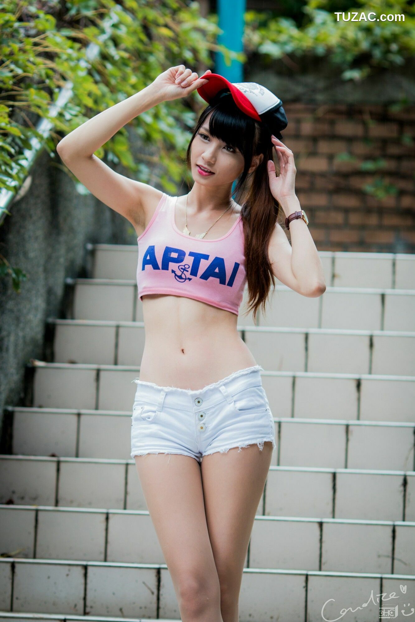 台湾正妹_ 蔡译心 - 热裤运动装 写真集[73P]