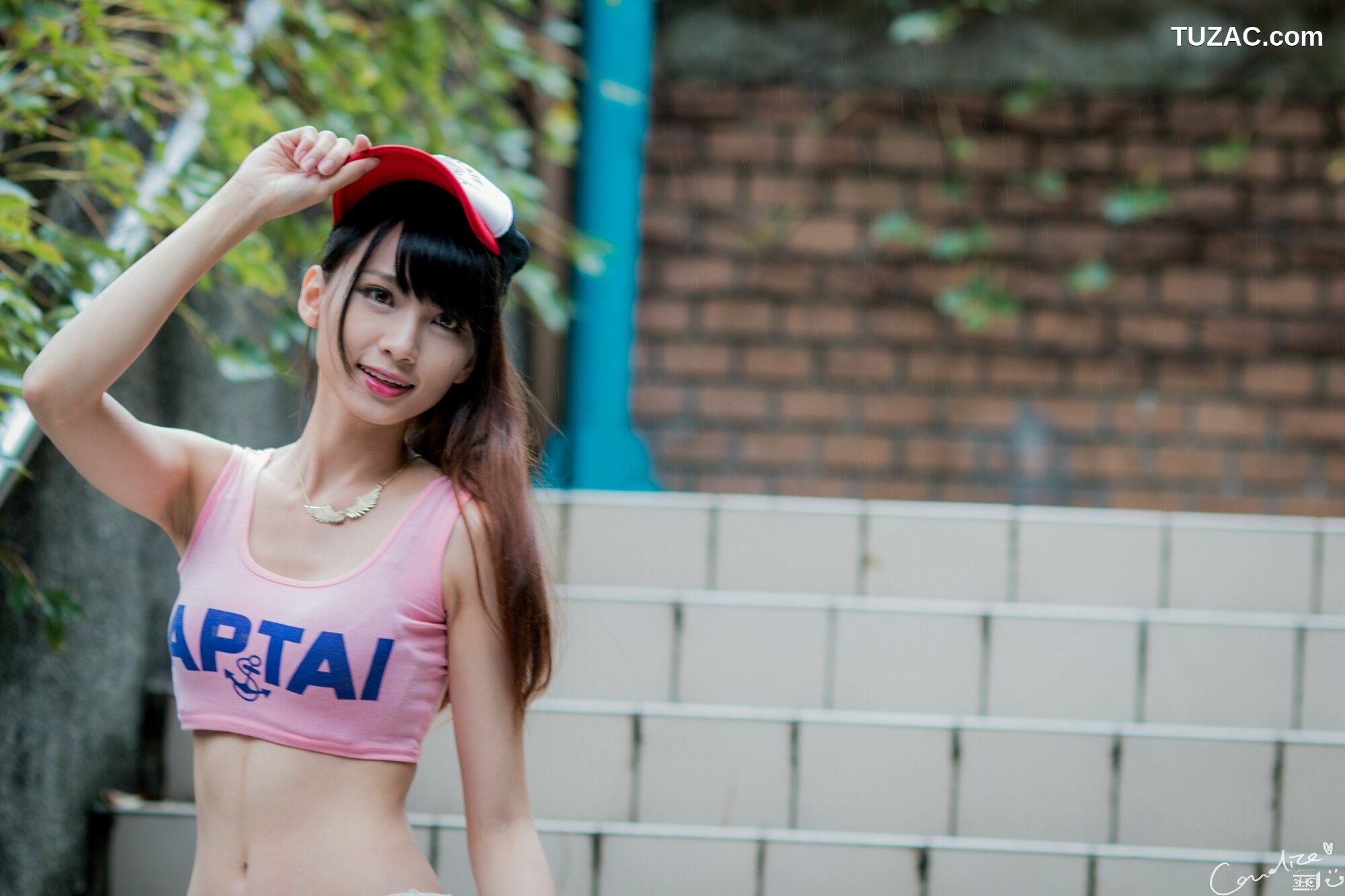 台湾正妹_ 蔡译心 - 热裤运动装 写真集[73P]
