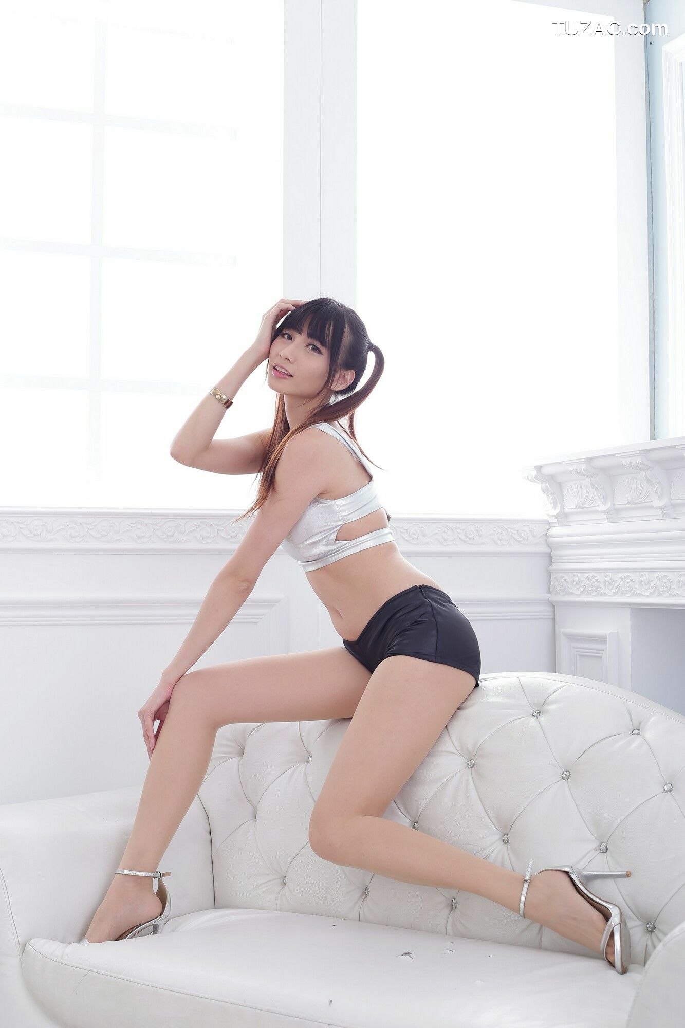 台湾正妹_ 蔡译心 - 超短热裤系列 写真集[43P]