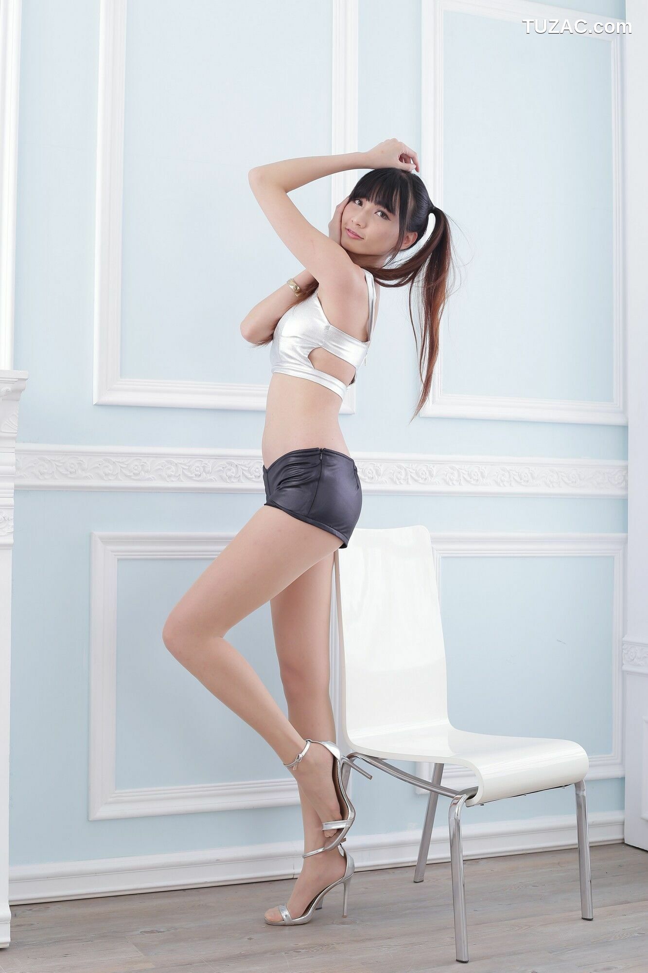 台湾正妹_ 蔡译心 - 超短热裤系列 写真集[43P]