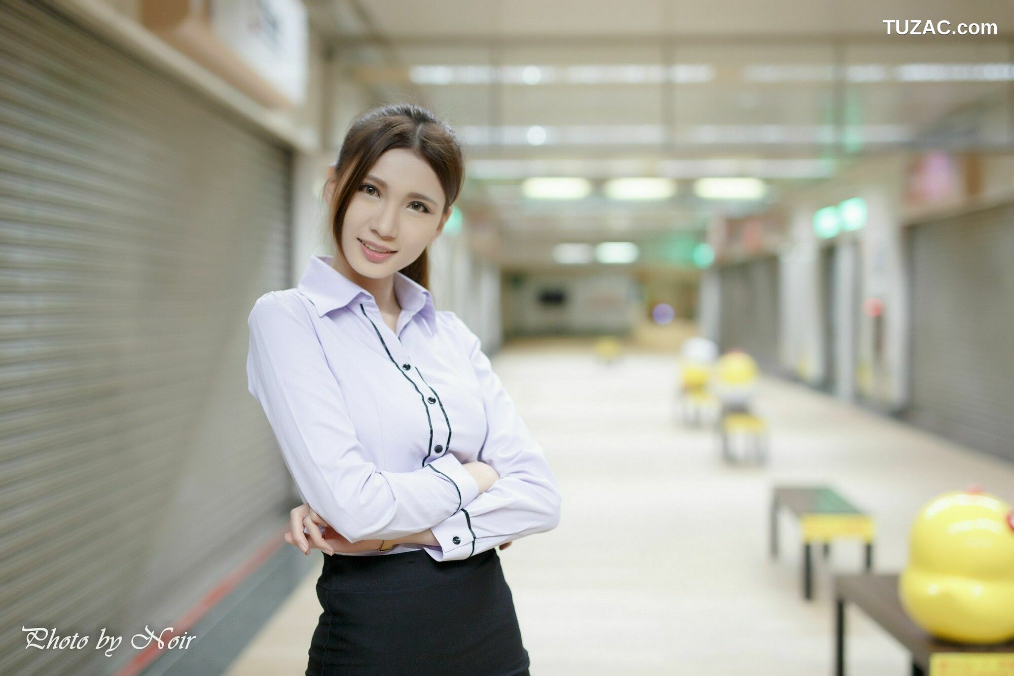 台湾正妹_ 蔡译心@林茉晶《OL街拍合辑》 写真集[57P]