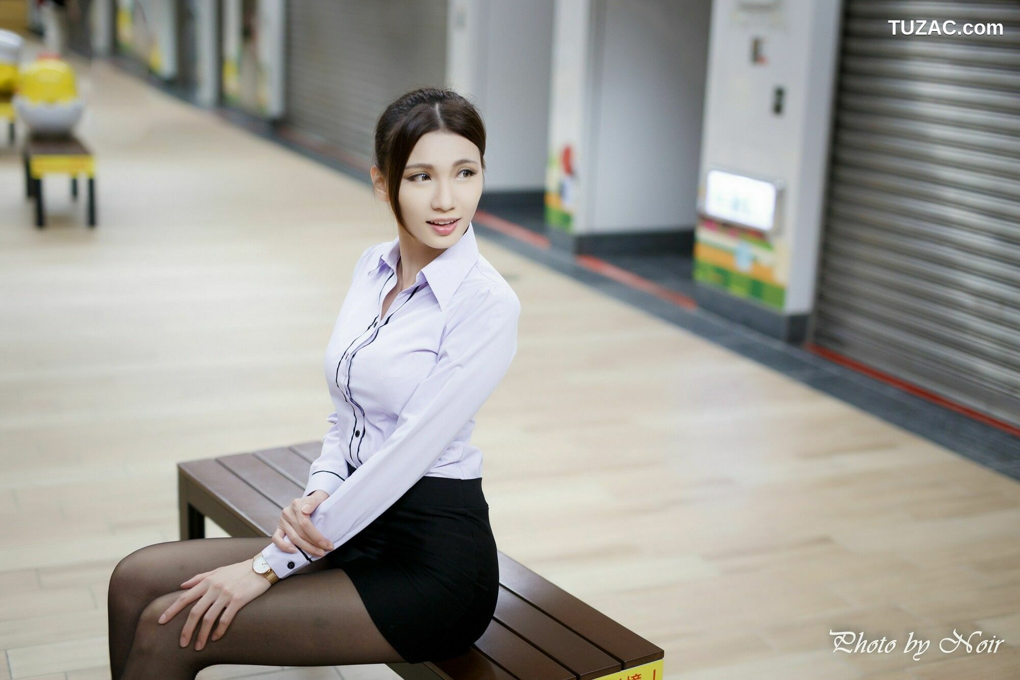 台湾正妹_ 蔡译心@林茉晶《OL街拍合辑》 写真集[57P]