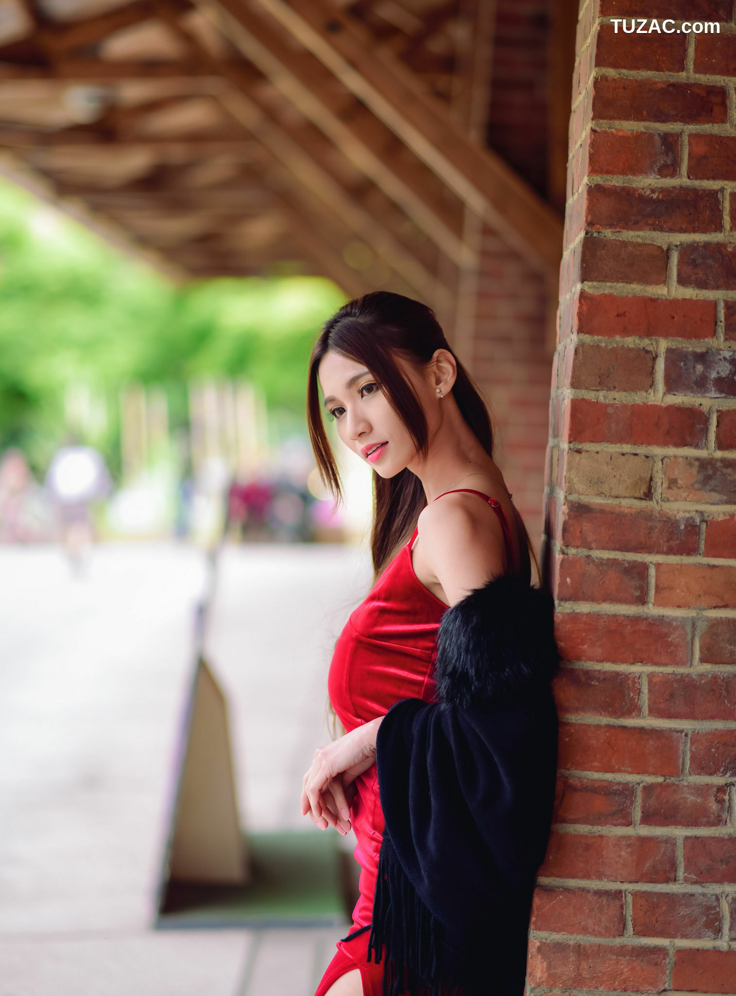 台湾正妹_ 蔡译心Candice - (三套服装） 写真集[90P]