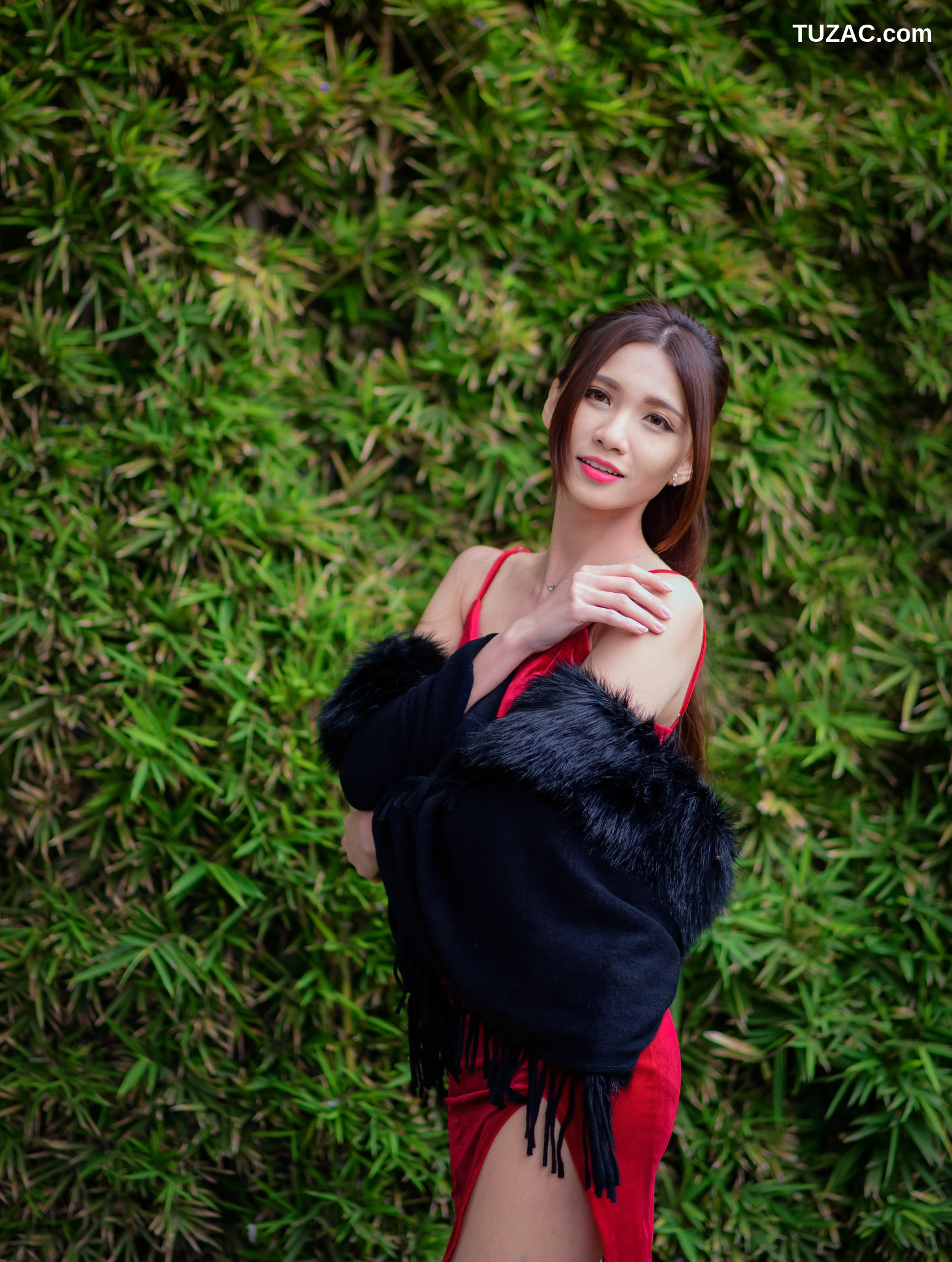 台湾正妹_ 蔡译心Candice - (三套服装） 写真集[90P]