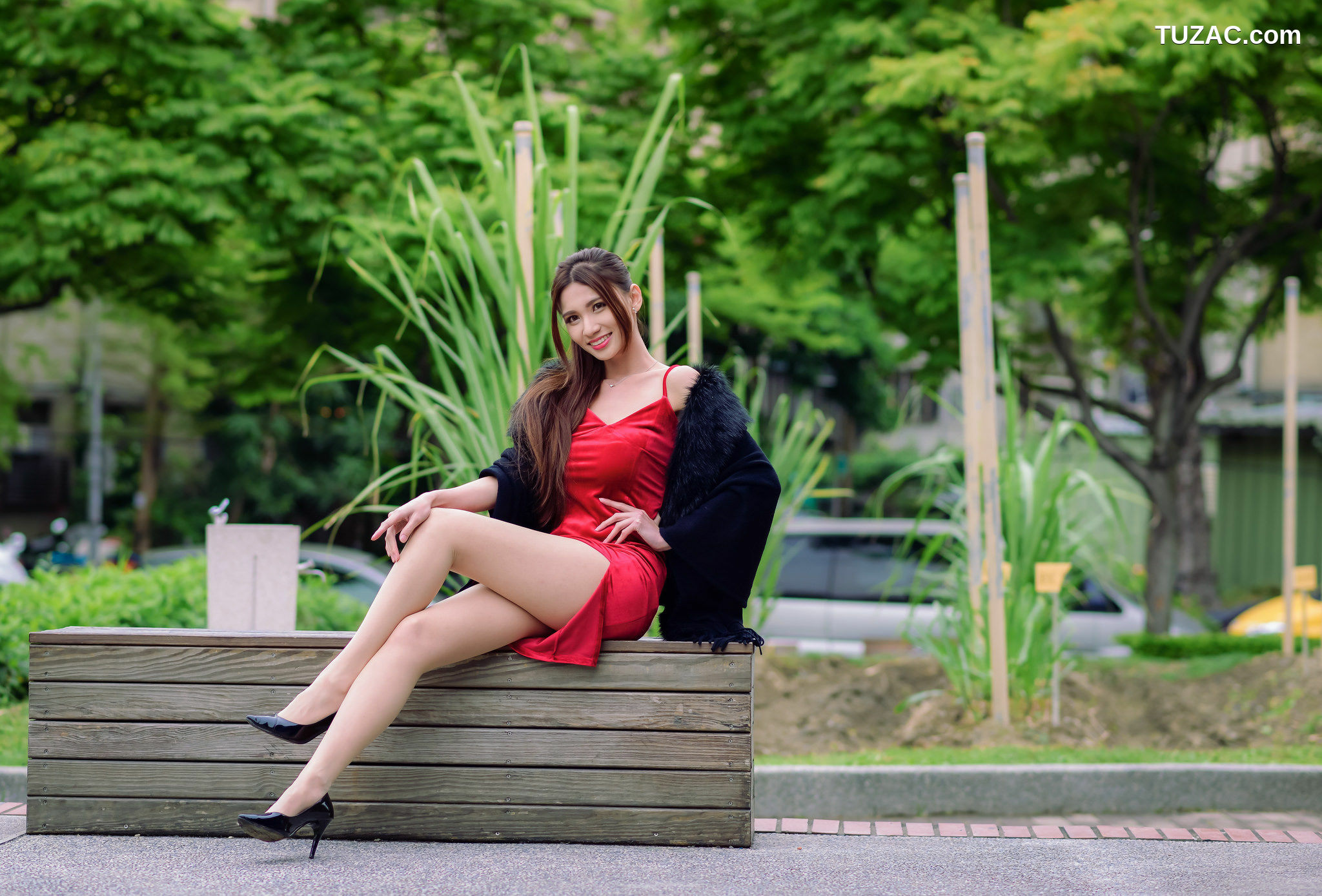 台湾正妹_ 蔡译心Candice - (三套服装） 写真集[90P]