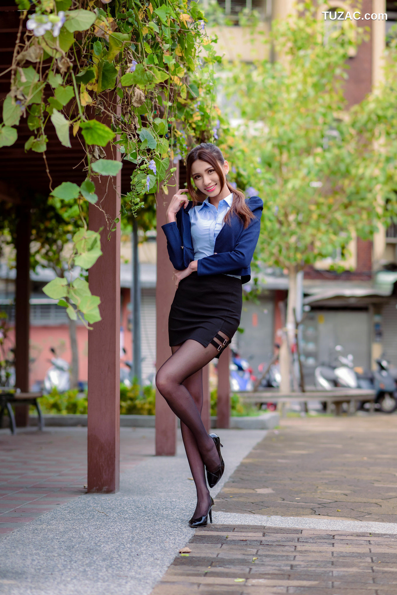 台湾正妹_ 蔡译心Candice - (三套服装） 写真集[90P]