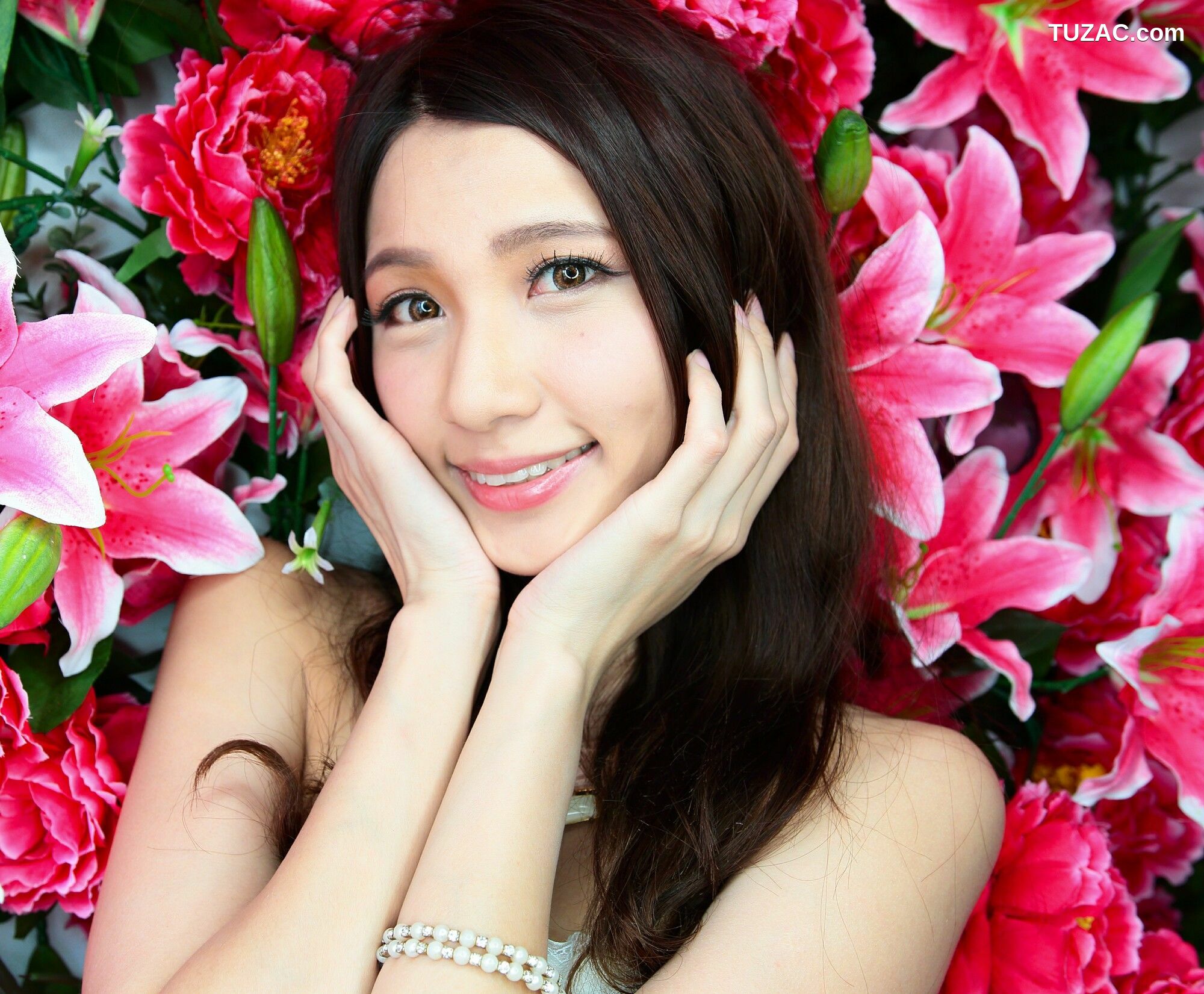 台湾正妹_ 蔡译心Candice《台中新力量A棚拍》 写真集[100P]