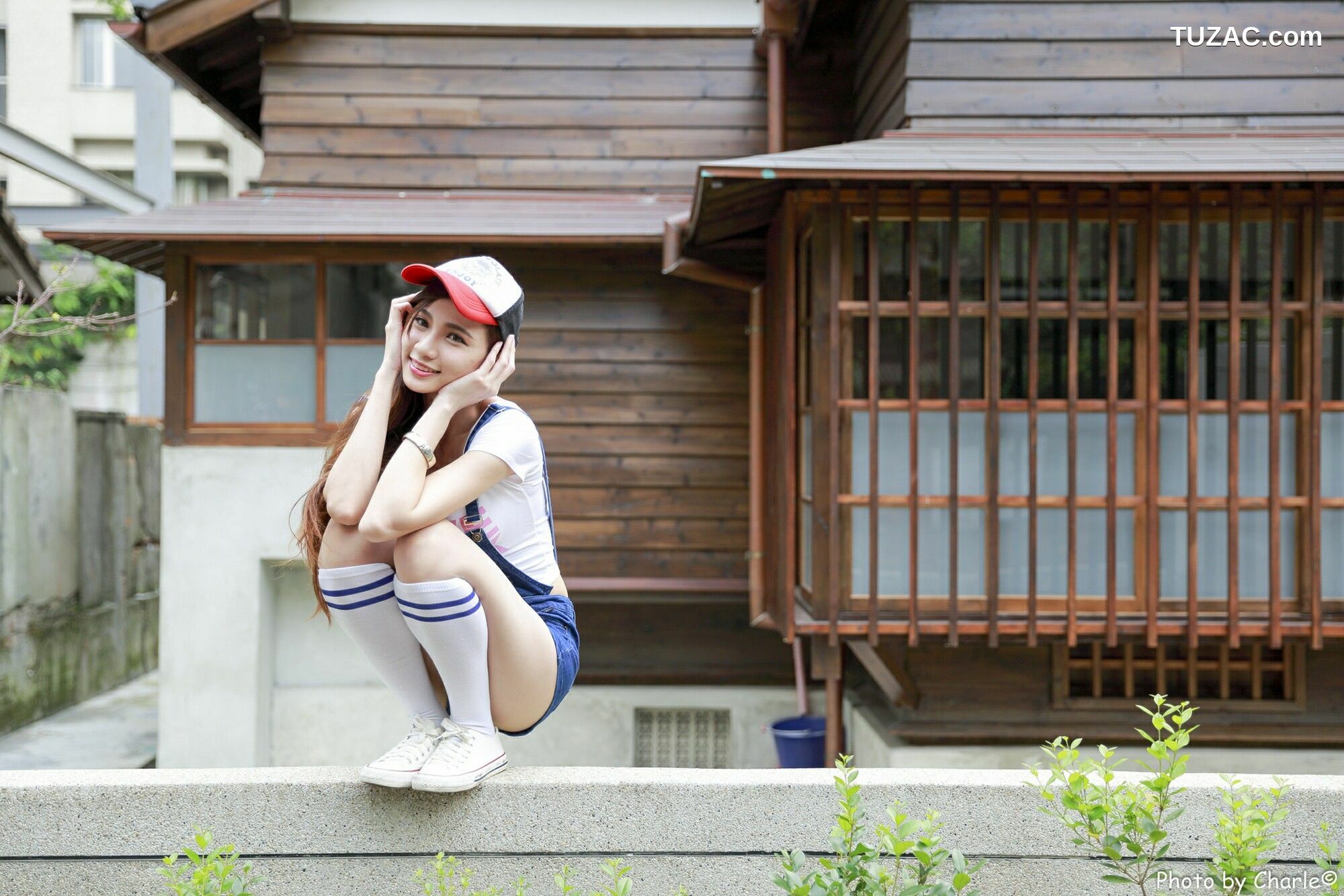 台湾正妹_ 蔡译心Candice《師範大學外拍》3套服装 写真集[75P]