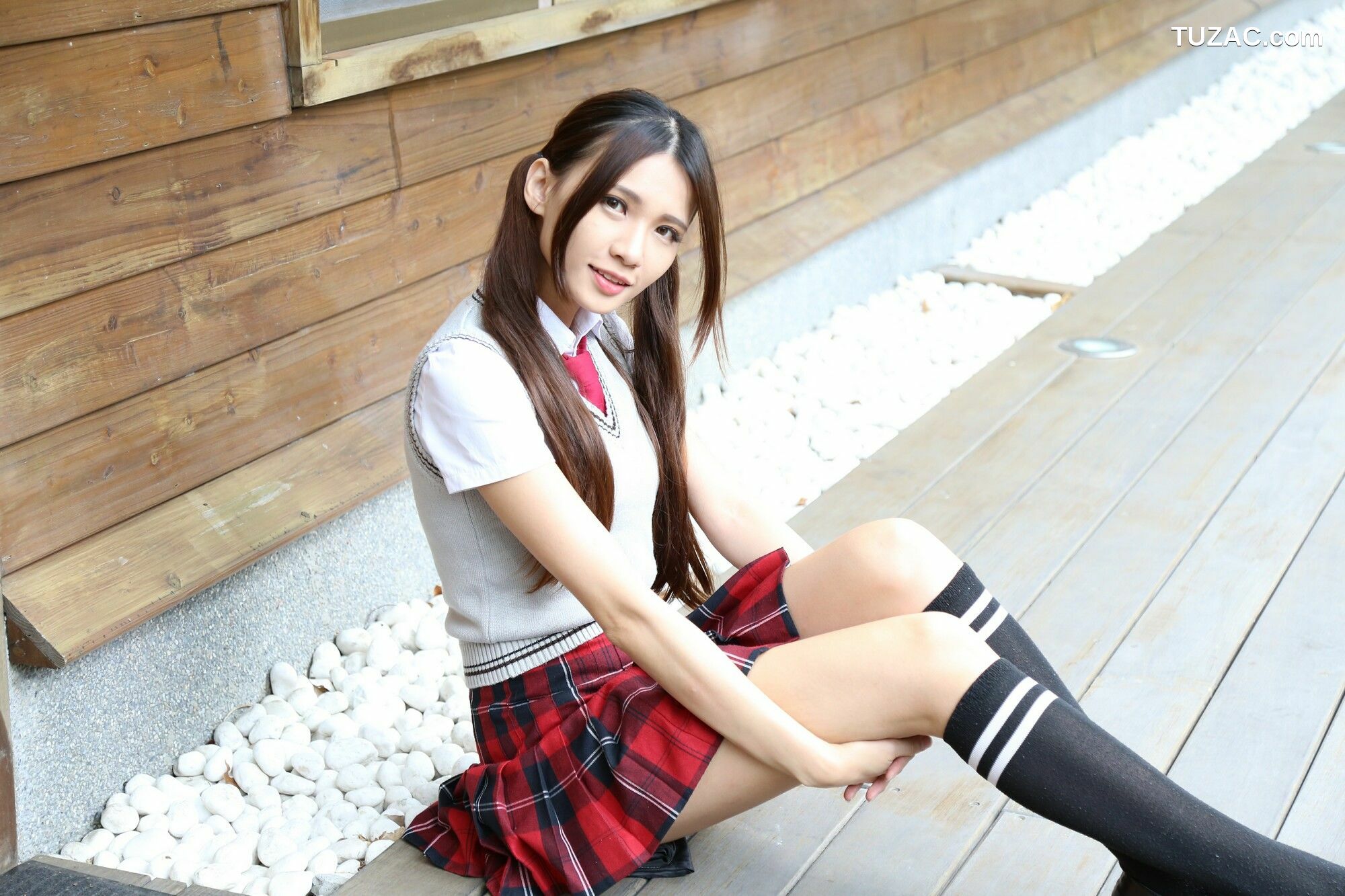 台湾正妹_ 蔡译心Candice《校服美少女》 写真集[98P]