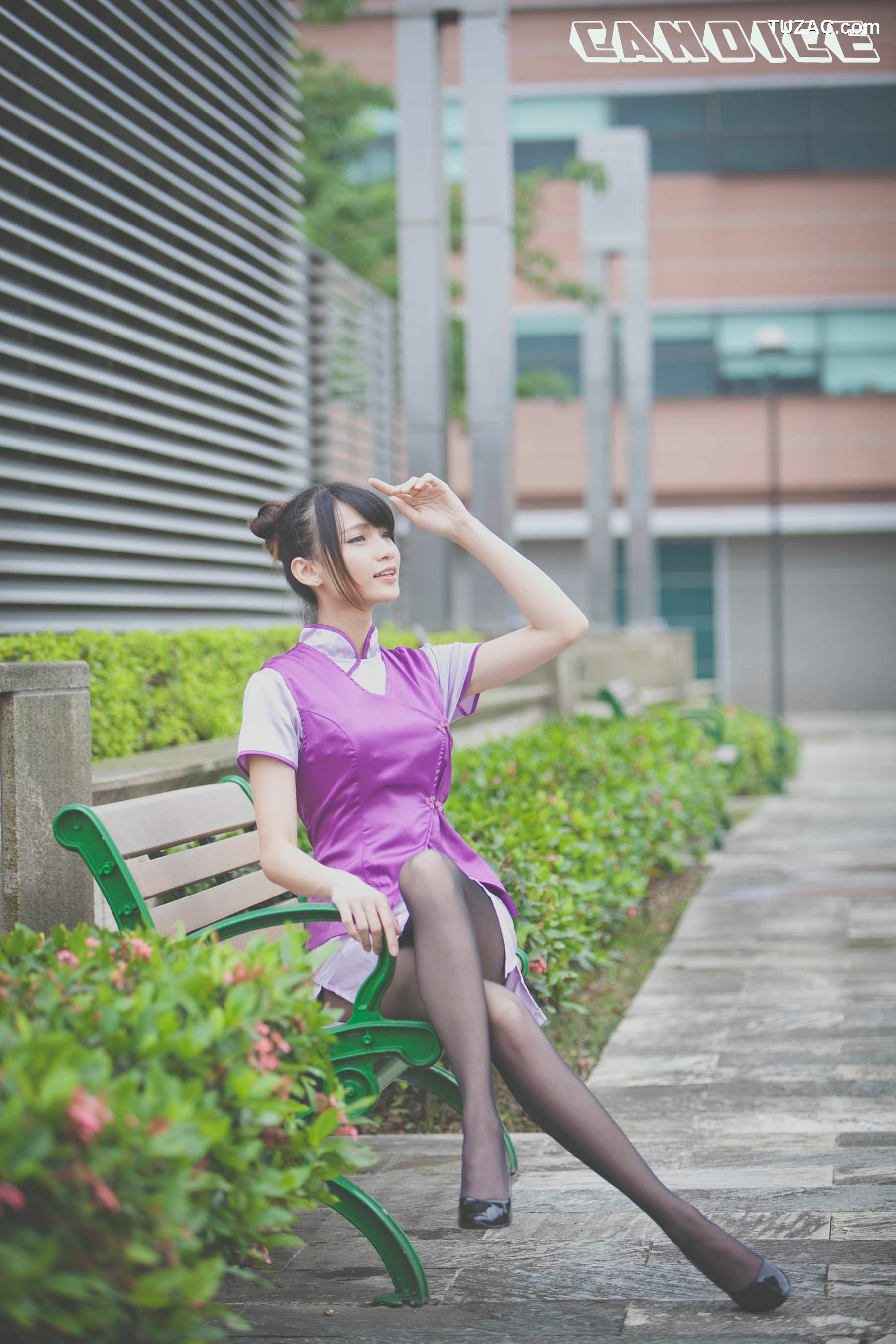 台湾正妹_ 蔡译心Candice《空姐黑丝街拍》 写真集[41P]