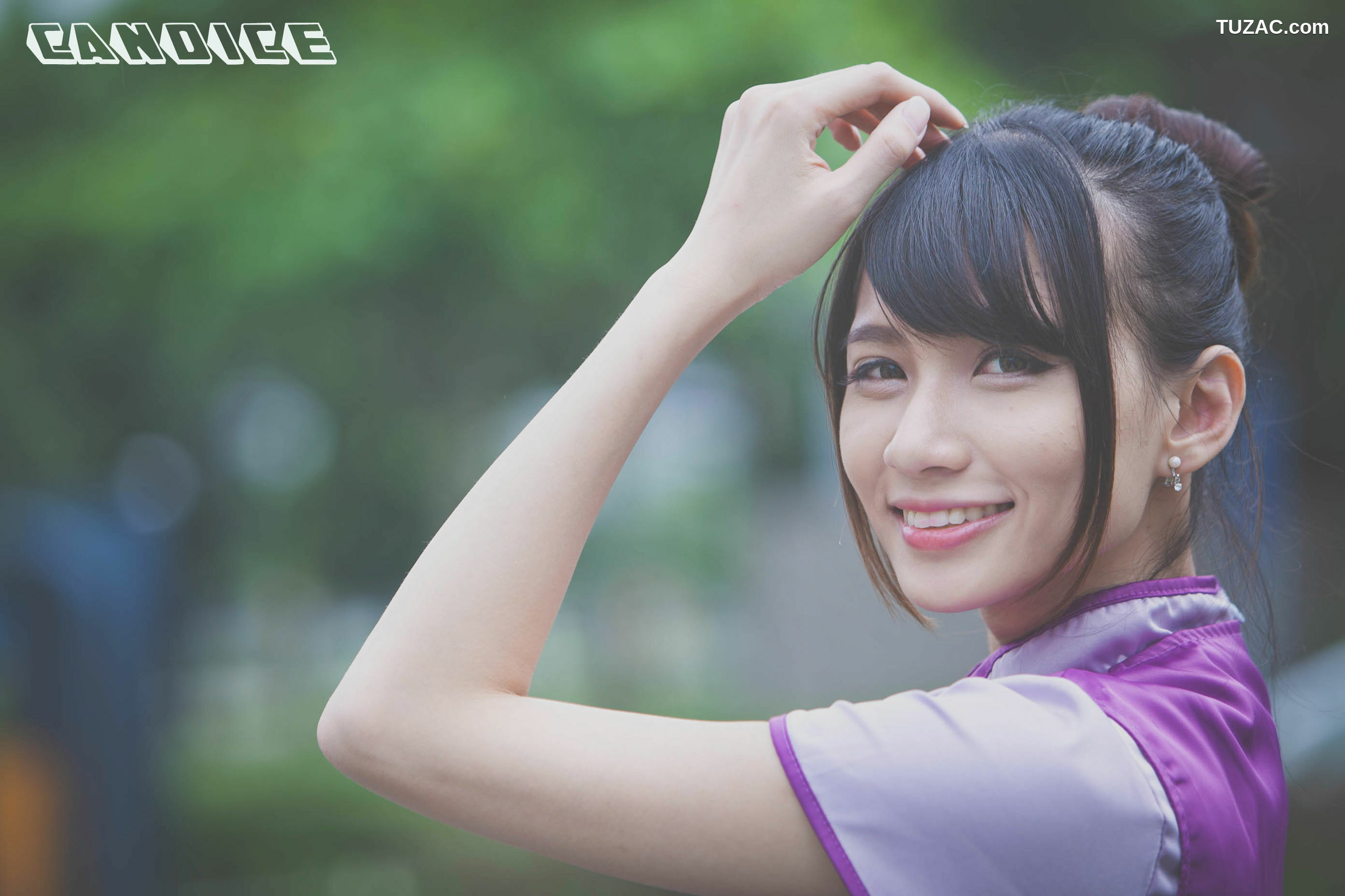 台湾正妹_ 蔡译心Candice《空姐黑丝街拍》 写真集[41P]