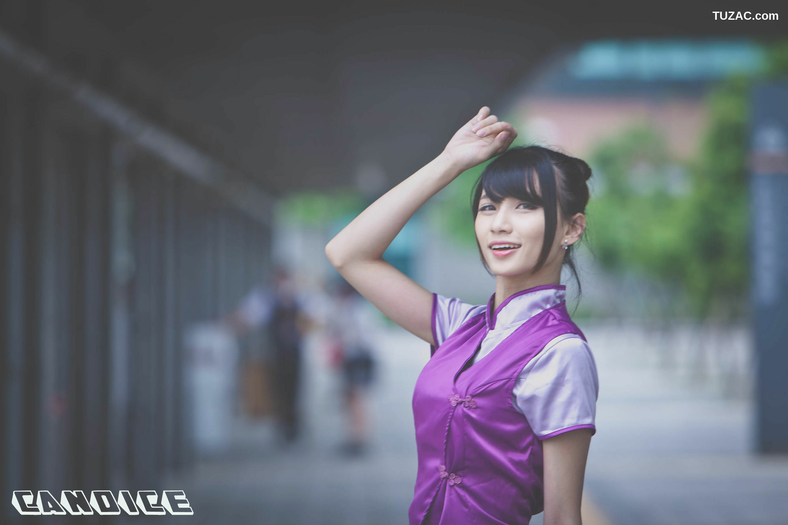 台湾正妹_ 蔡译心Candice《空姐黑丝街拍》 写真集[41P]