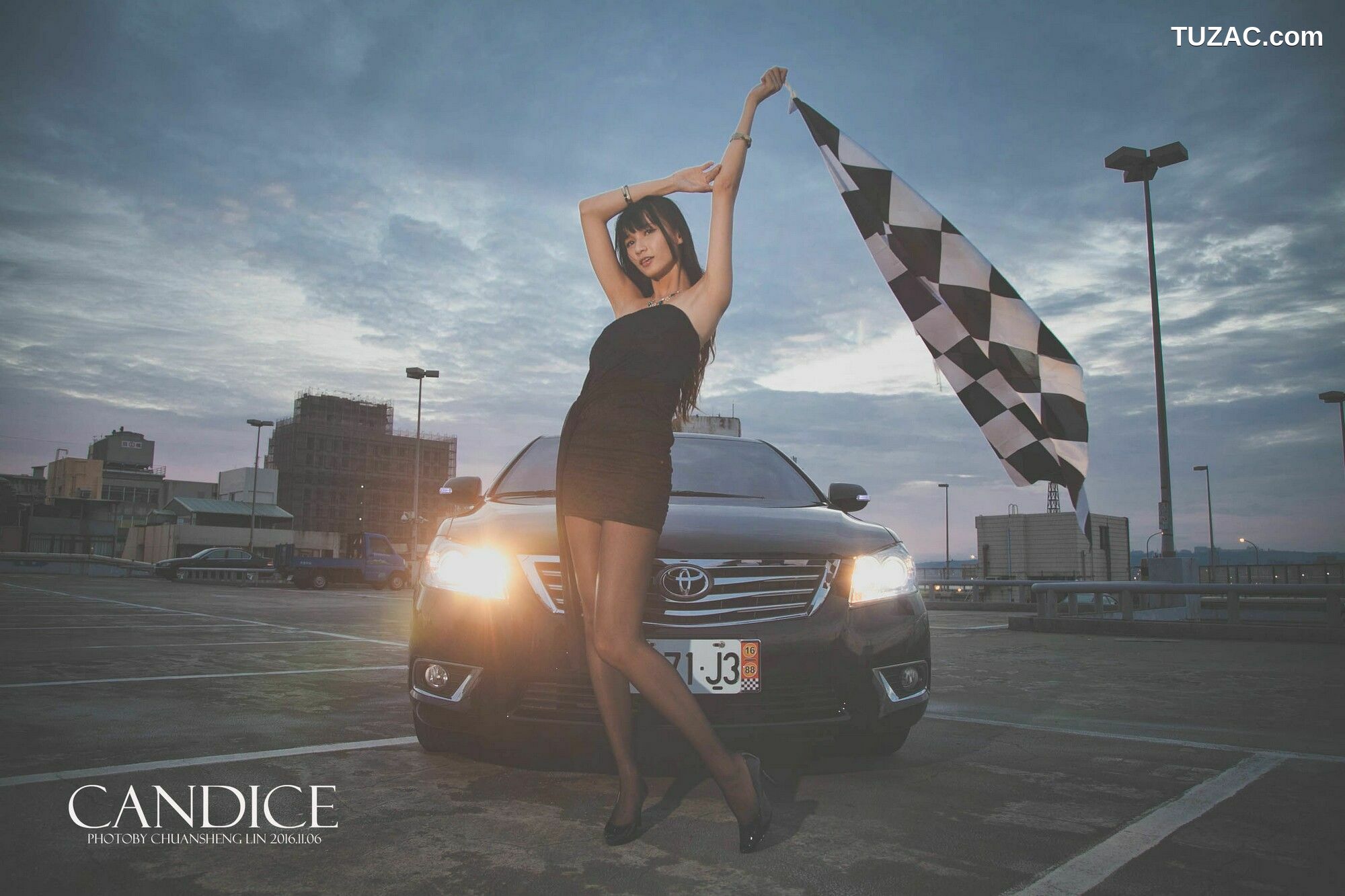 台湾正妹_ 蔡译心Candice《车外拍》 写真集[89P]