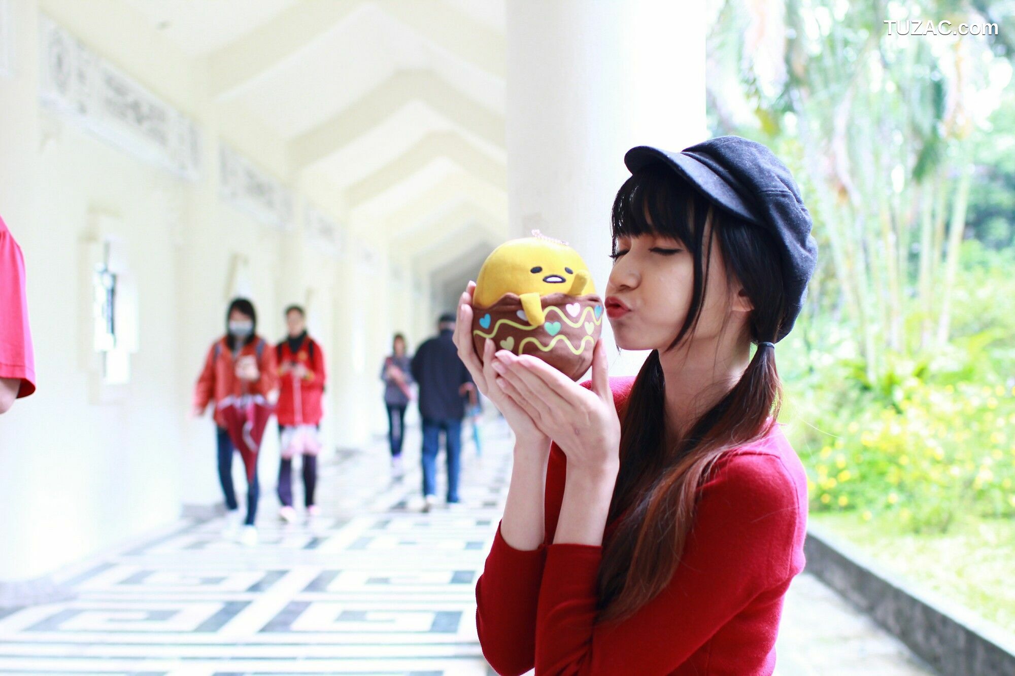 台湾正妹_ 蔡译心《中正紀念堂+富錦街時裝外拍》 写真集[55P]