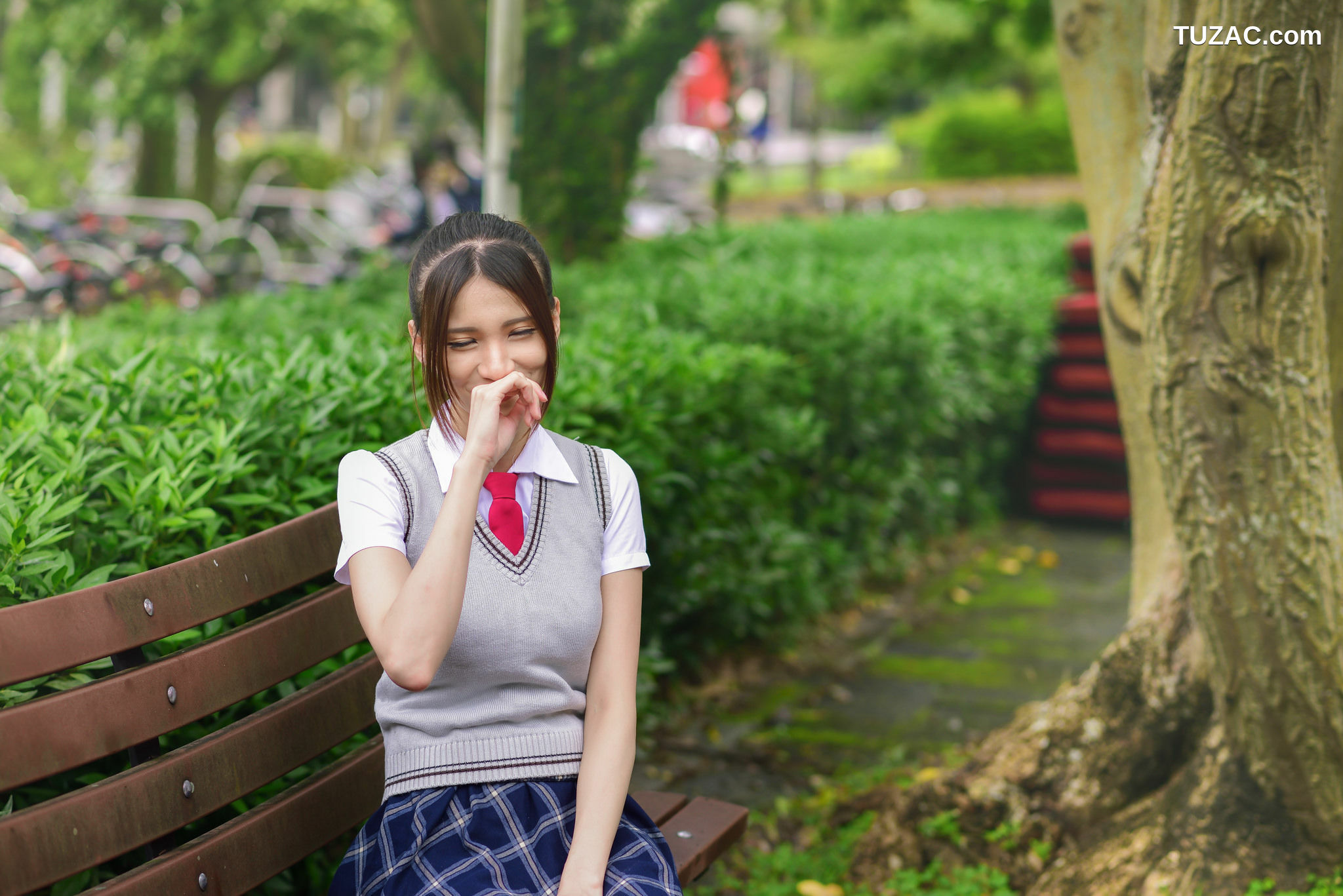 台湾正妹_ 蔡译心《信義商圈街拍時裝》 写真集[91P]