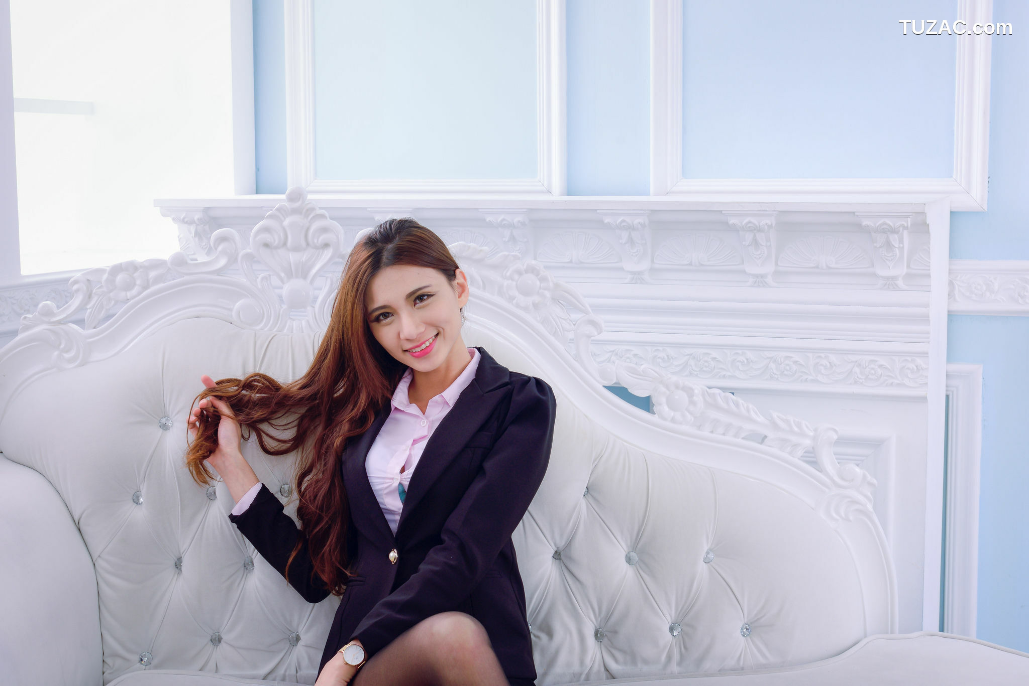 台湾正妹_ 蔡译心《室拍3套丝袜美腿装》 写真集[72P]