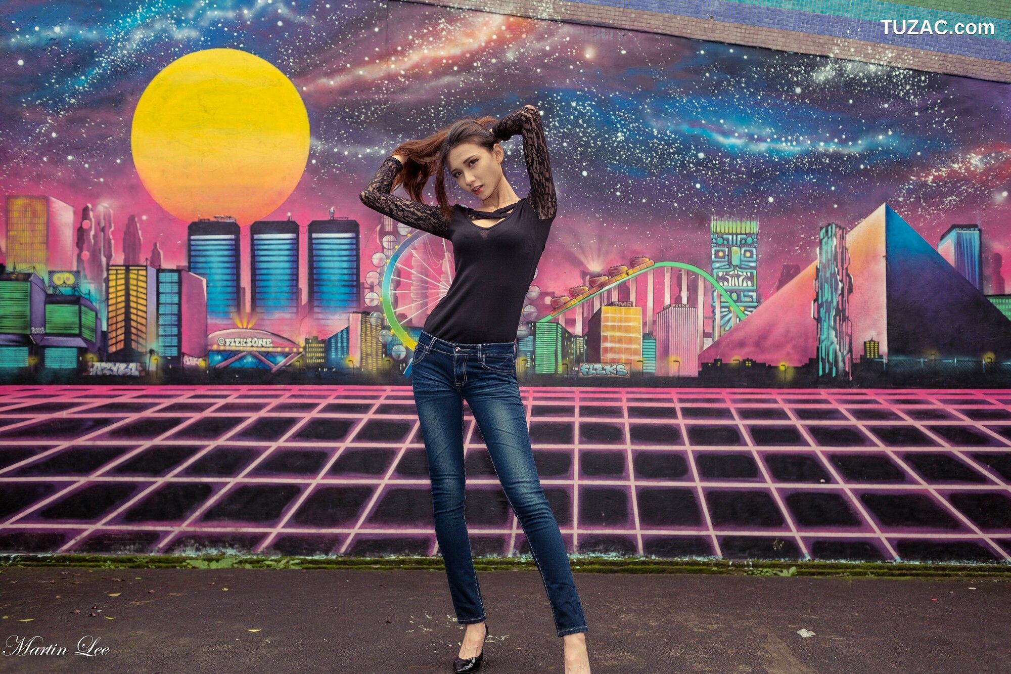 台湾正妹_ 蔡译心《寶藏巖(3套服装）》 写真集[92P]