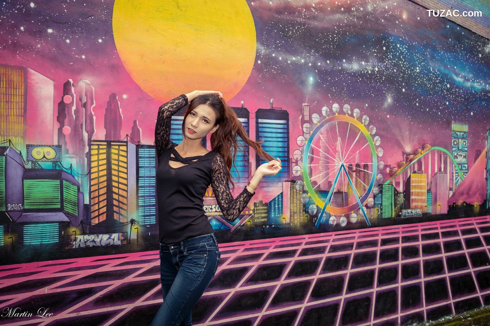 台湾正妹_ 蔡译心《寶藏巖(3套服装）》 写真集[92P]