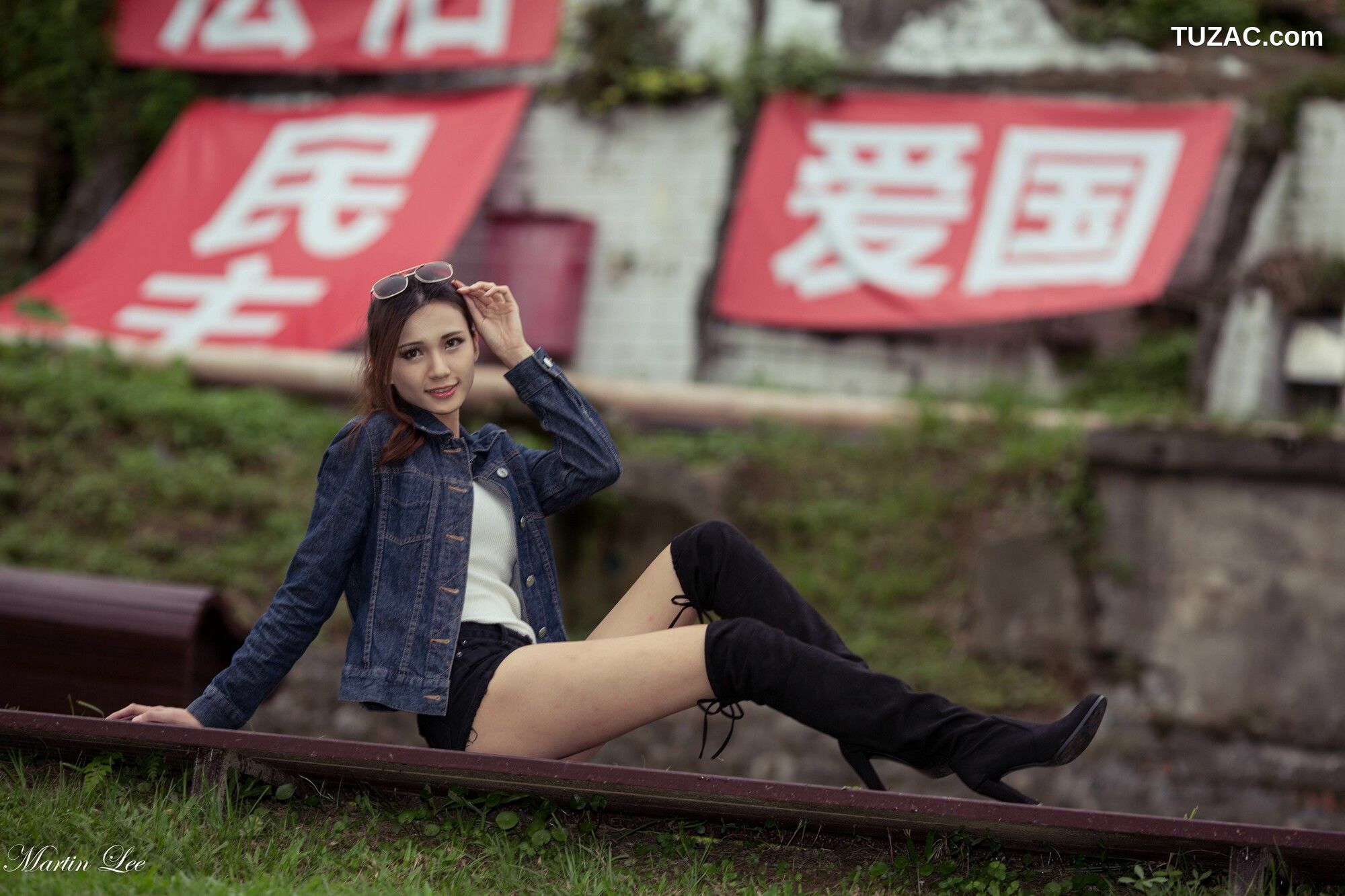 台湾正妹_ 蔡译心《寶藏巖(3套服装）》 写真集[92P]