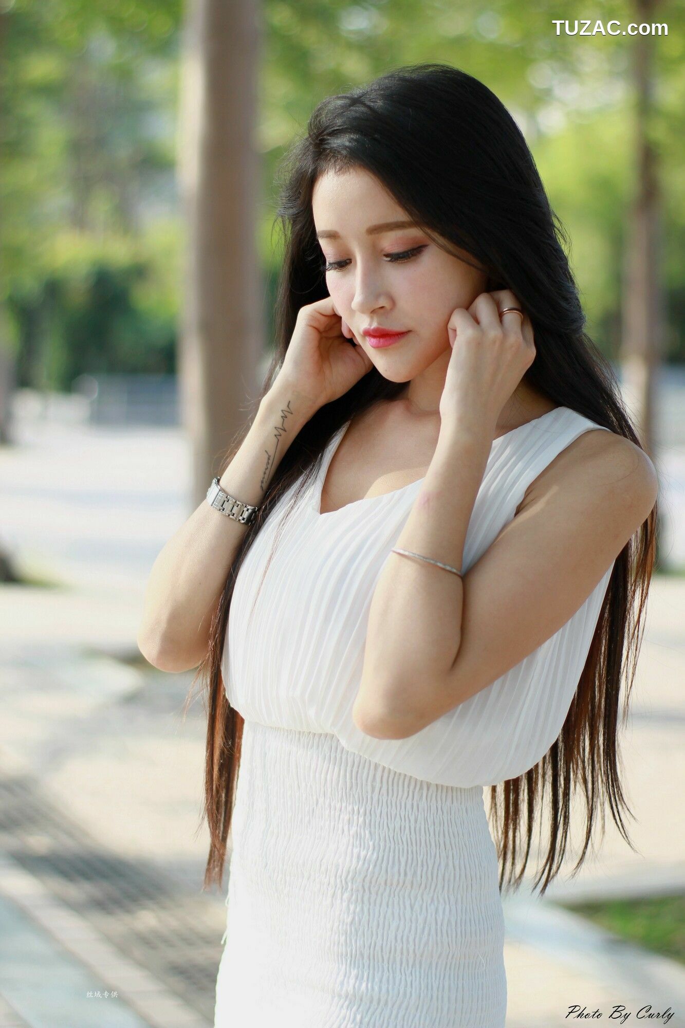 台湾正妹_ 詹艾葳Avril《高雄美術館》写真集[67P]