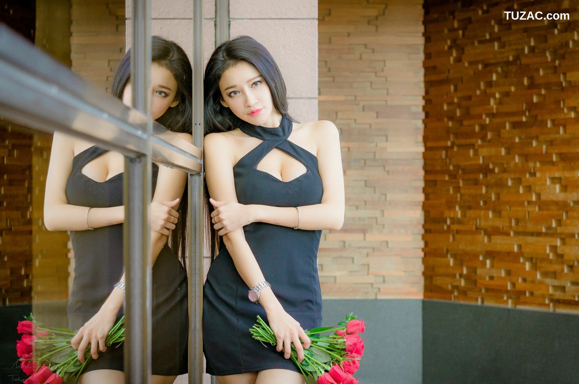 台湾正妹_ 詹艾葳Avril《黑白双色女神街拍》 写真集[71P]