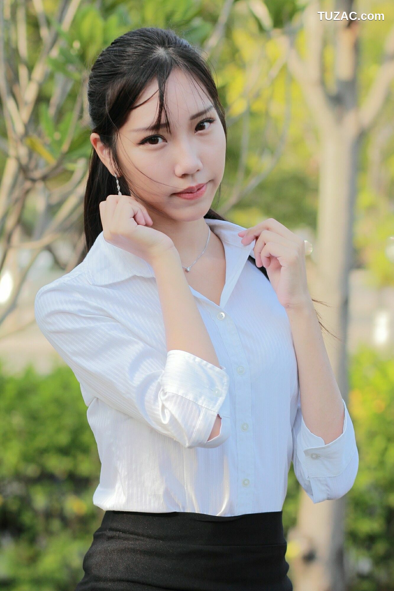 台湾正妹_ 豬比《兒童美術館外拍》 写真集[39P]