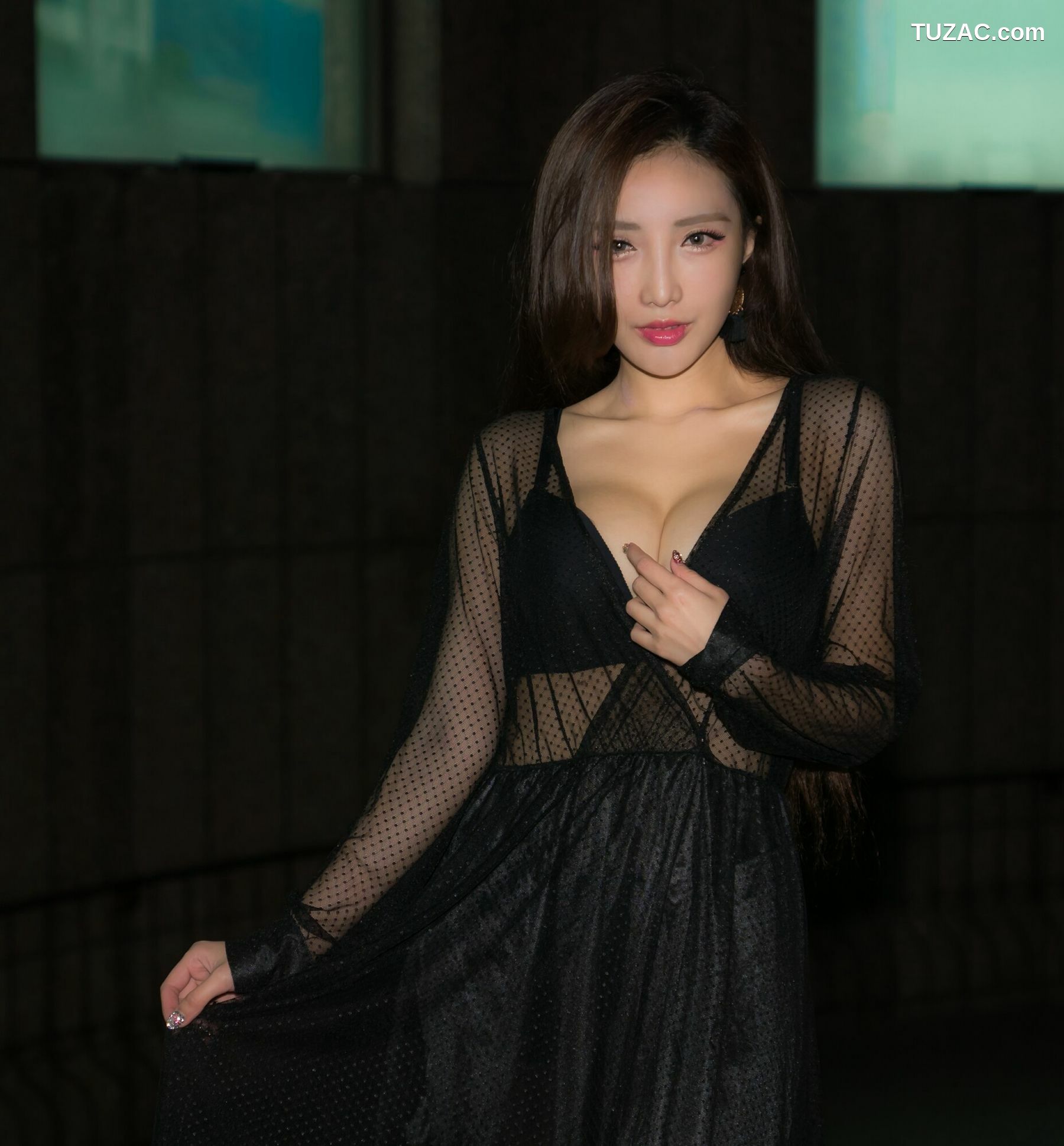 台湾正妹_ 赵芸Syuan《书法家 外拍图集》 写真集[68P]