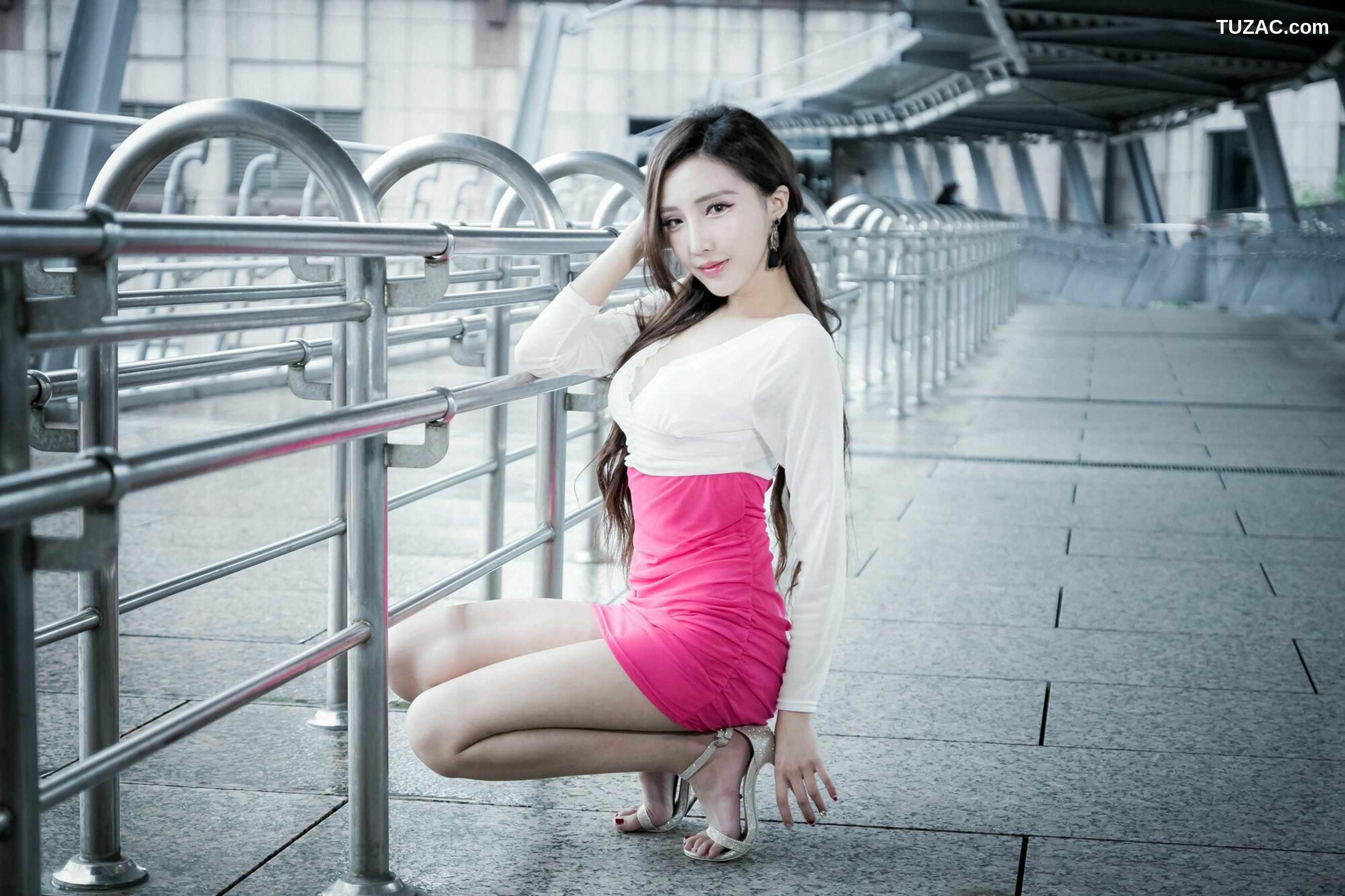 台湾正妹_ 赵芸Syuan《书法家 外拍图集》 写真集[68P]