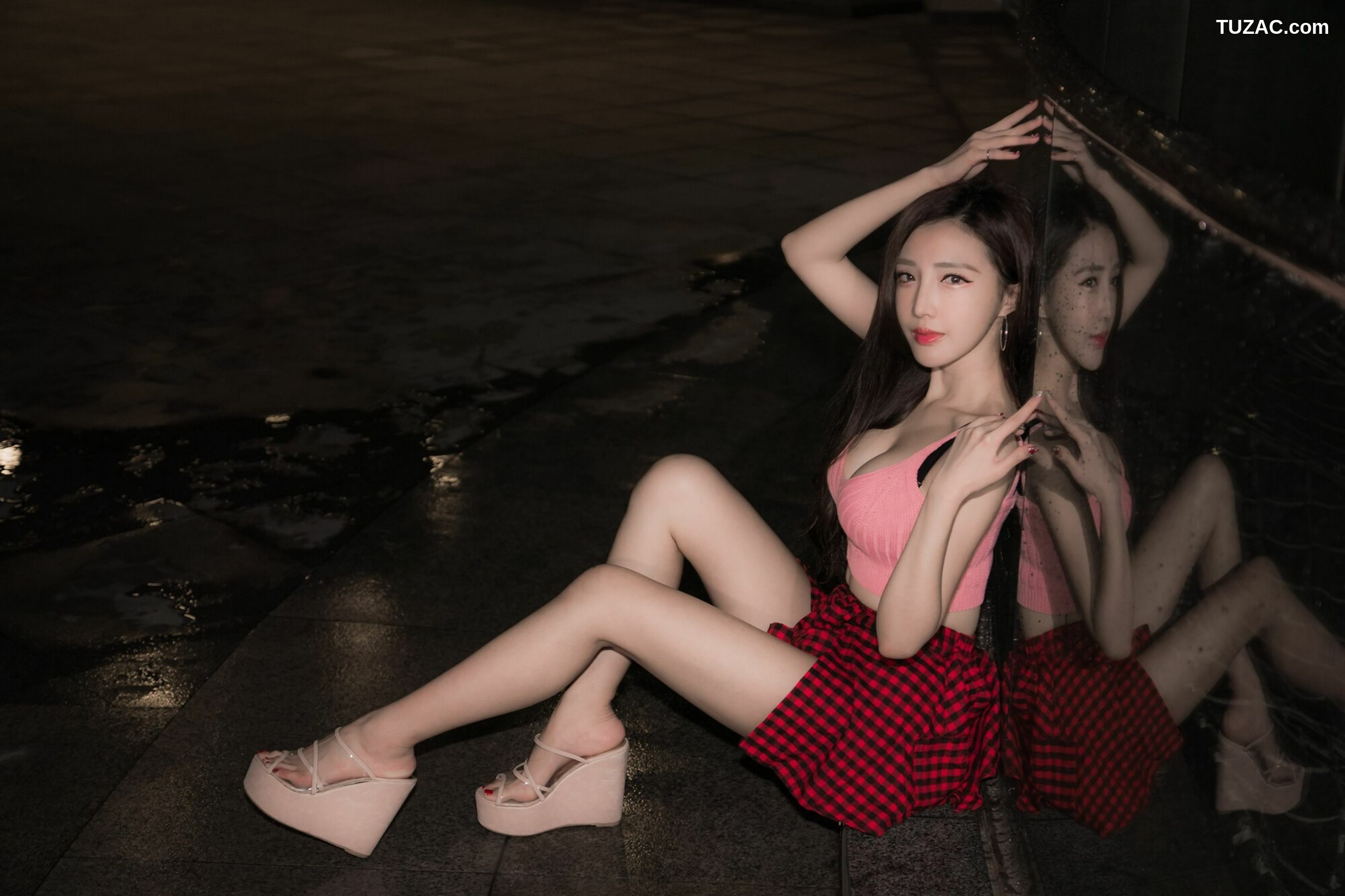 台湾正妹_ 赵芸Syuan《书法家 外拍图集》 写真集[68P]