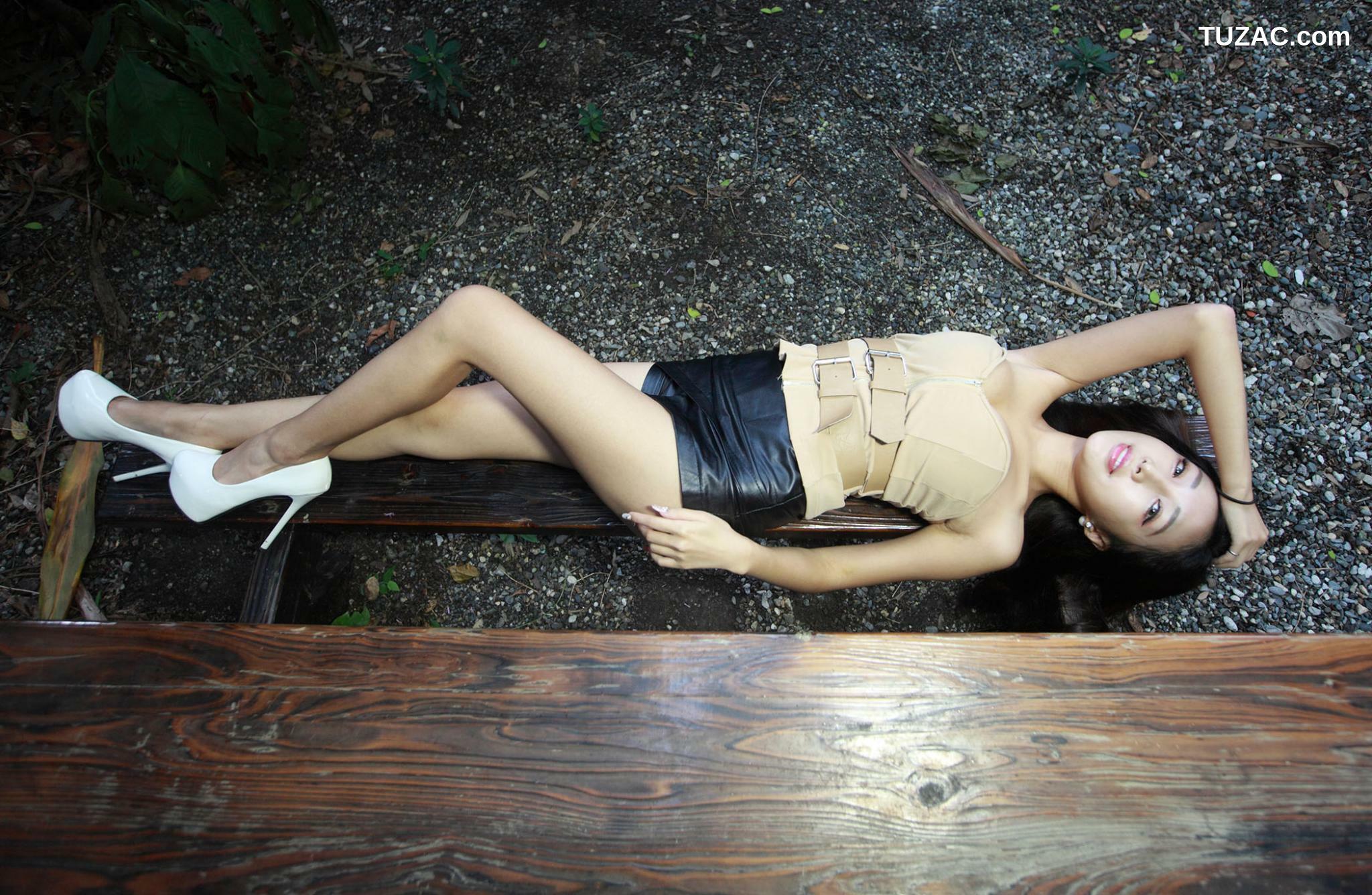 台湾正妹_ 赵芸《超短皮裙美腿图片合集》[40P]