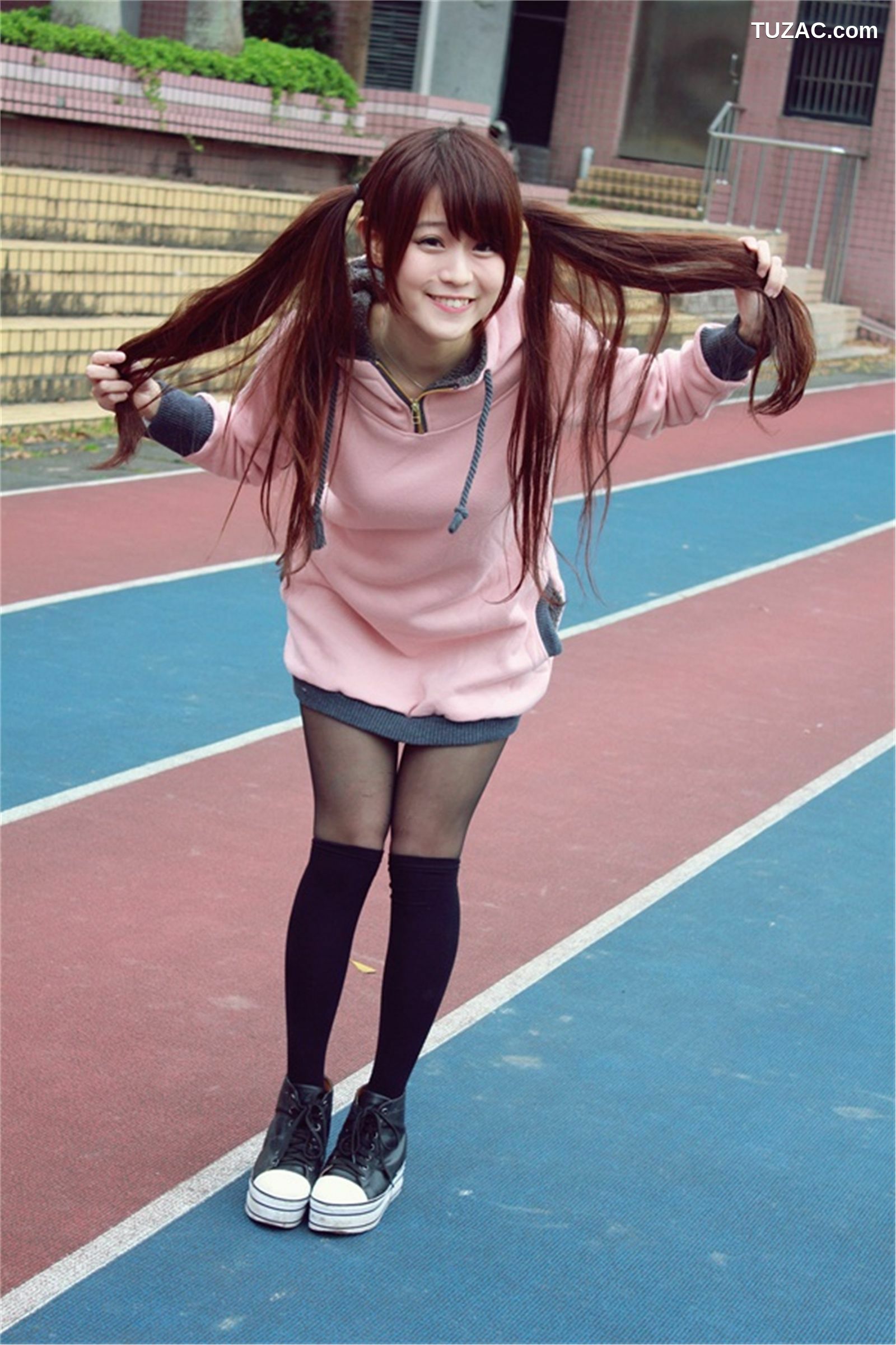 台湾正妹_ 邱俞瑄(渔瑄)+白白《校园卖萌外拍》 写真集[29P]