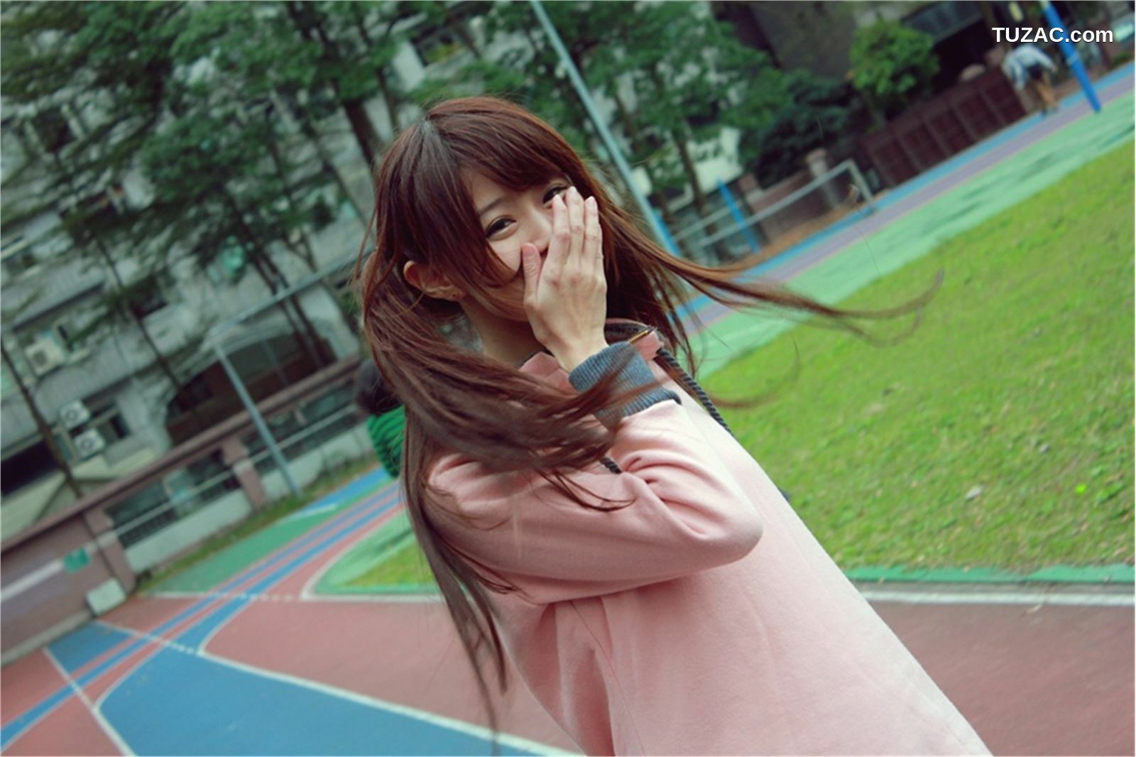 台湾正妹_ 邱俞瑄(渔瑄)+白白《校园卖萌外拍》 写真集[29P]