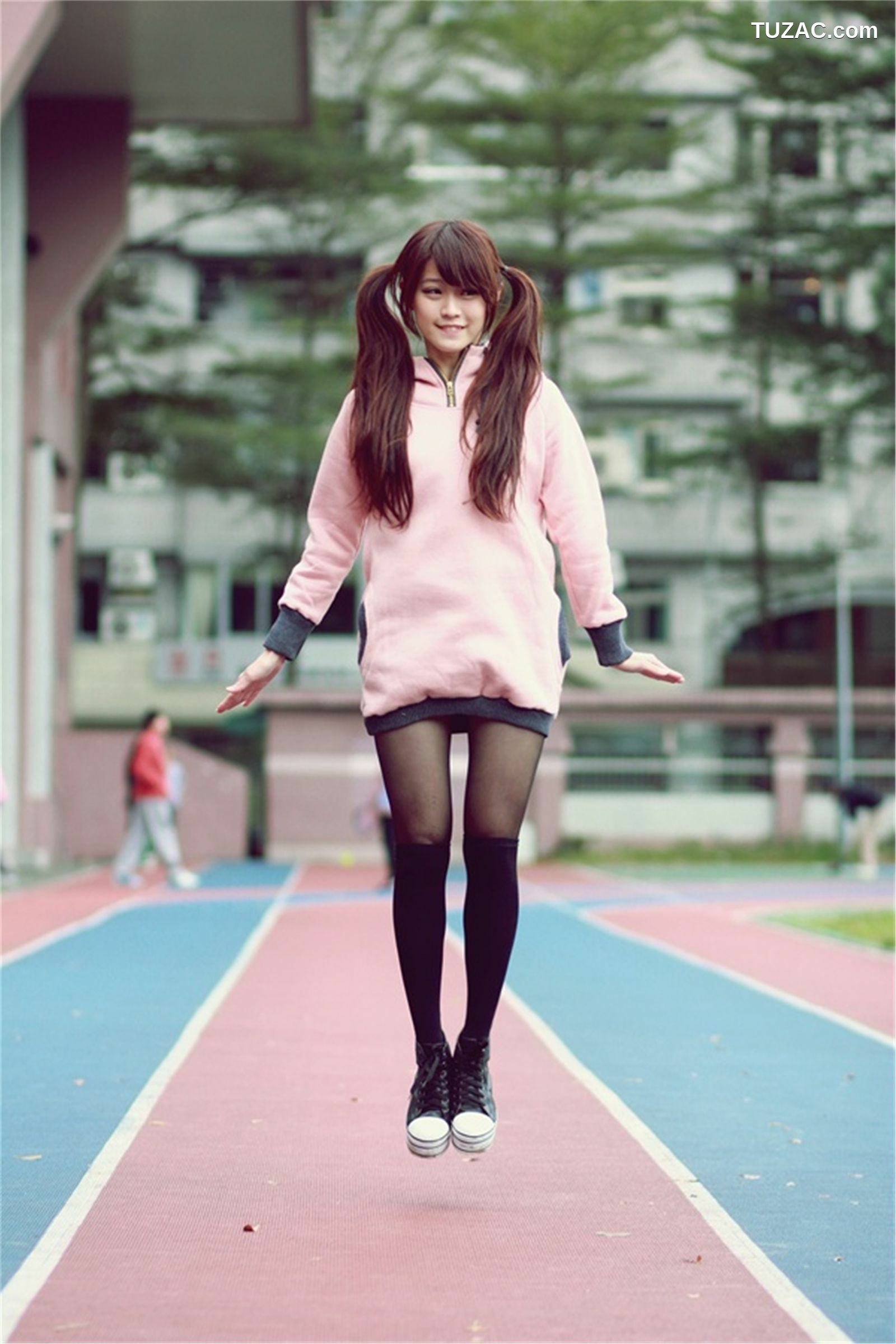 台湾正妹_ 邱俞瑄(渔瑄)+白白《校园卖萌外拍》 写真集[29P]