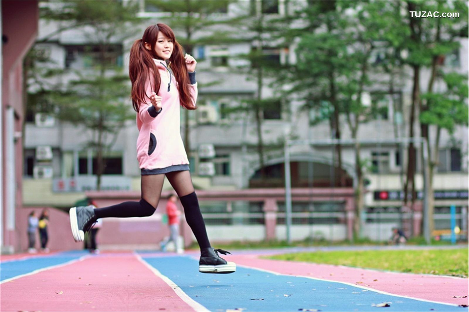 台湾正妹_ 邱俞瑄(渔瑄)+白白《校园卖萌外拍》 写真集[29P]