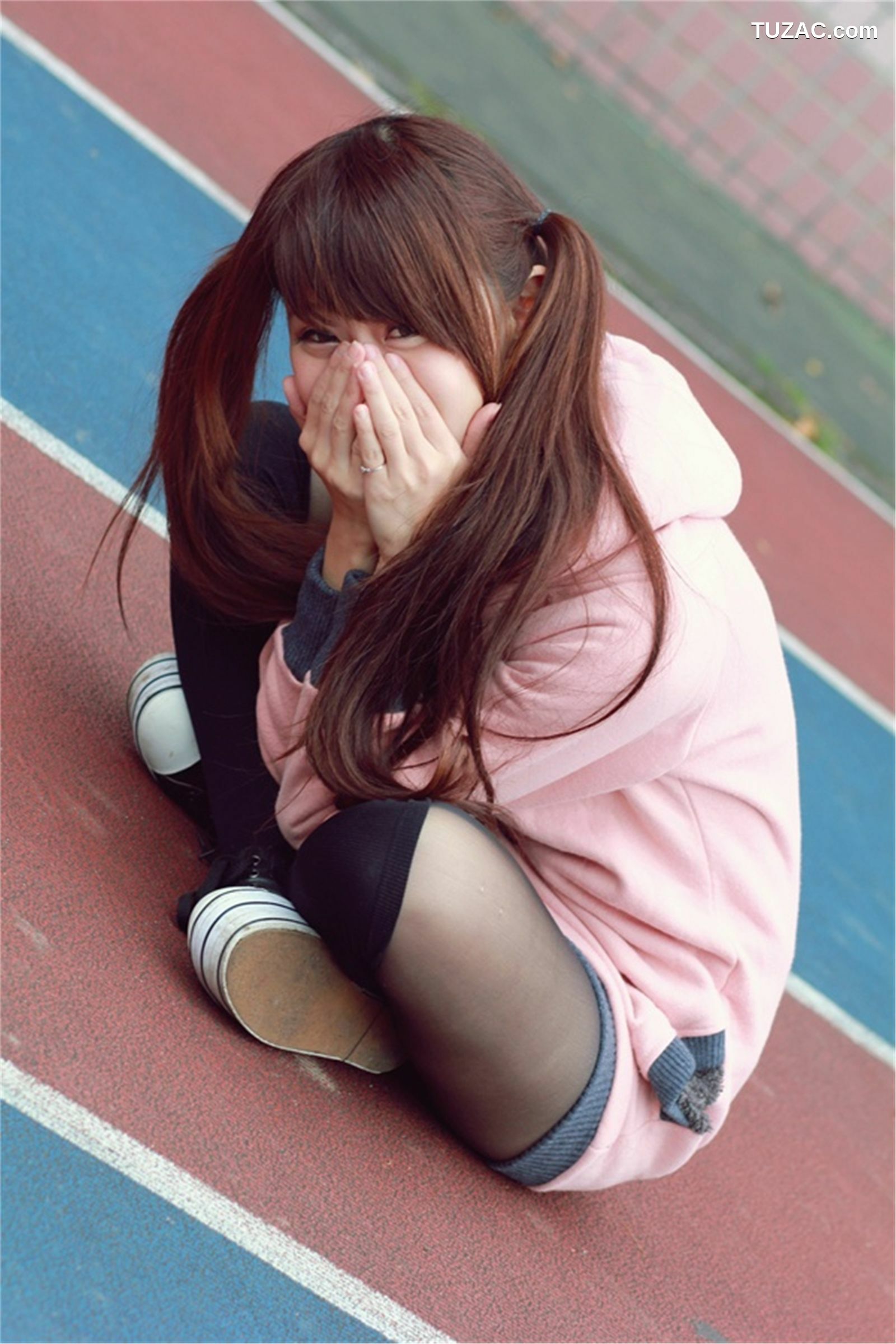 台湾正妹_ 邱俞瑄(渔瑄)+白白《校园卖萌外拍》 写真集[29P]